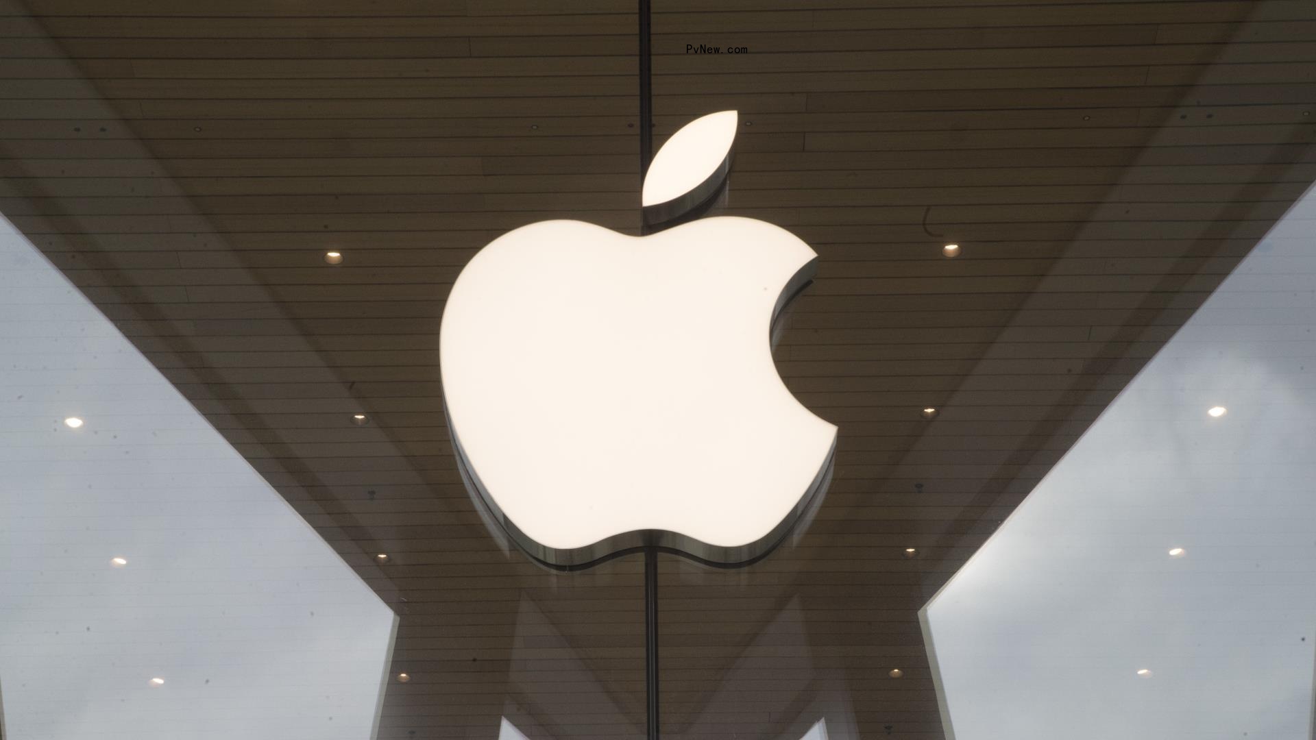 Apple Suspends Product Sales in Russia