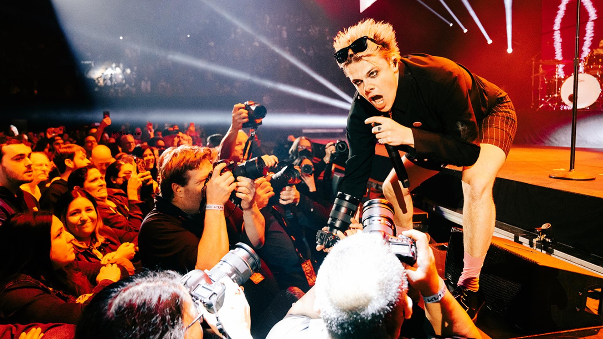Imagine Dragons, Black Keys, Jimmy Eat World and More Welcome Back KROQ’s ‘Almost Acoustic Christmas’