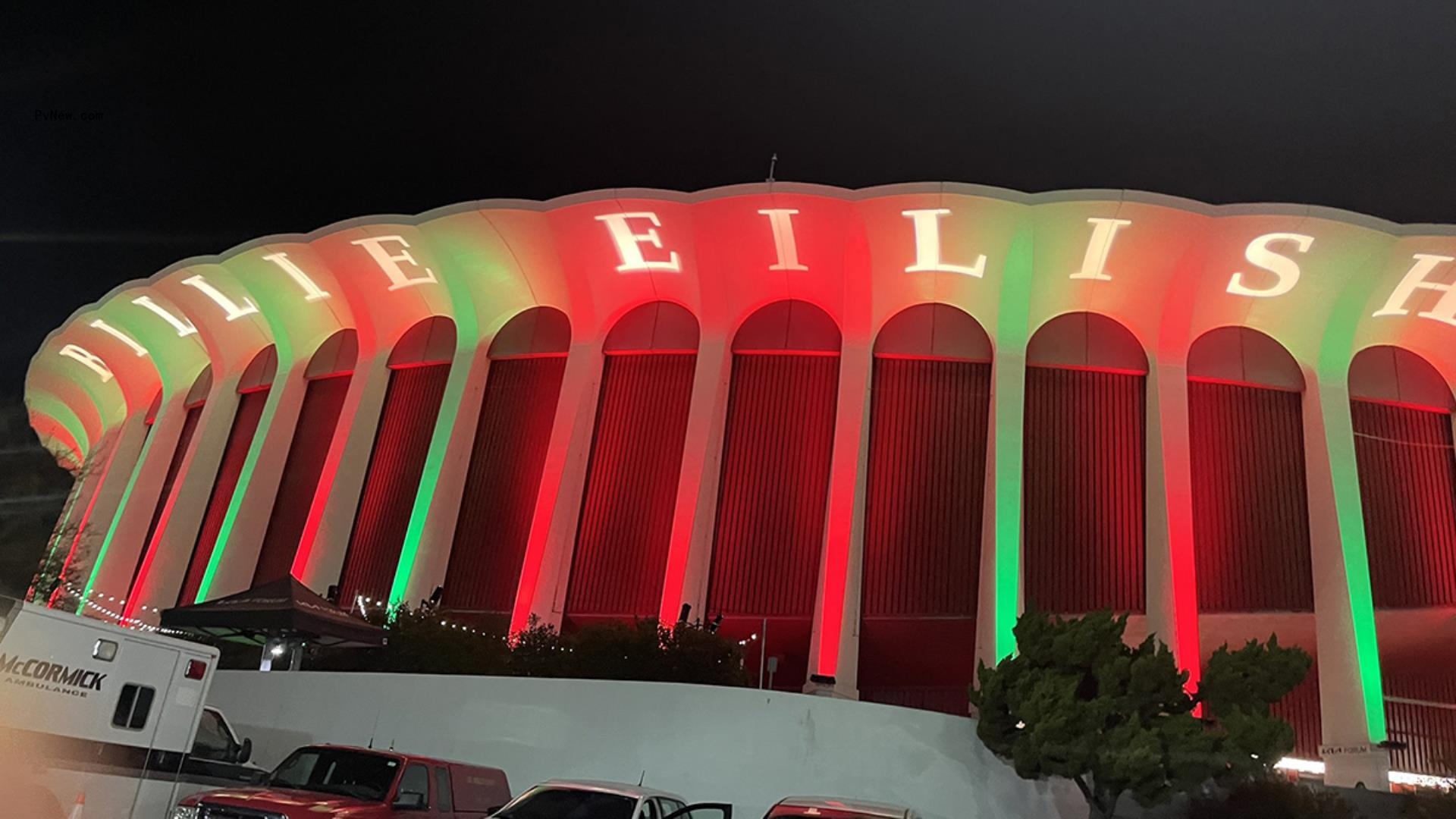 Billie Eilish Hometown Encore Co<i></i>ncert Features Labrinth Surprise, Christmas Spirit