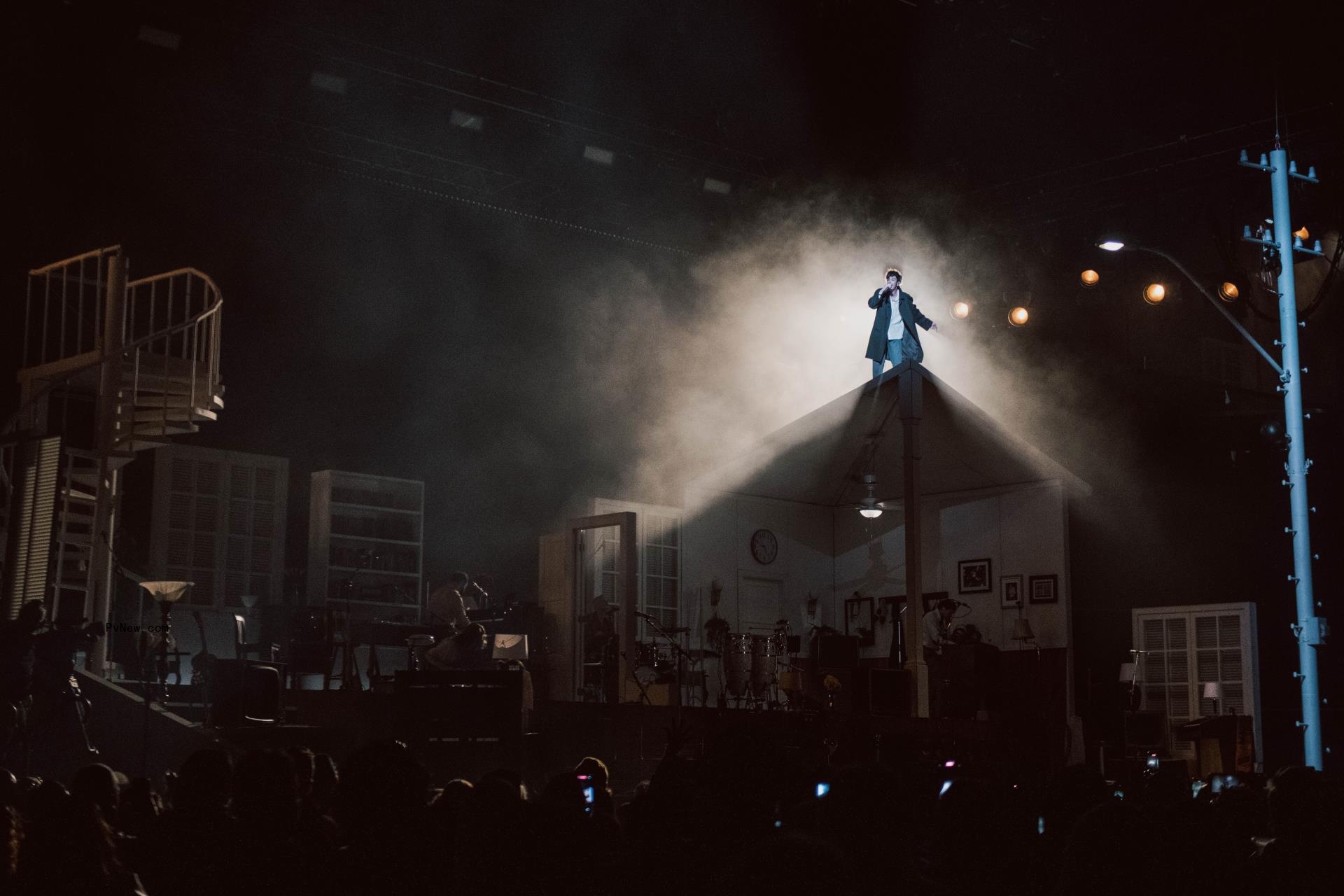 The 1975’s Matty Healy Lifts the Curtain on Band’s Biggest Tour Yet