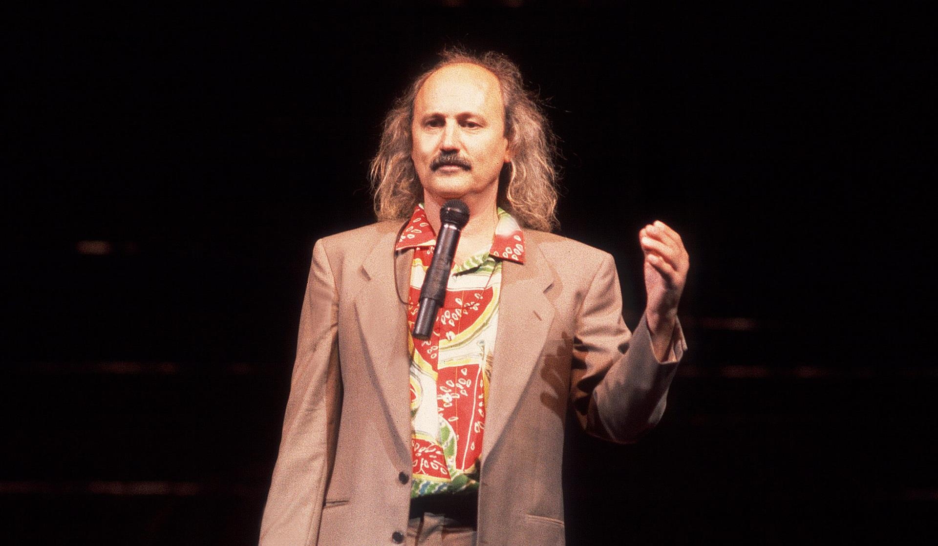 Gallagher, Comedian Known for Smashing Watermelons, Dies at 76