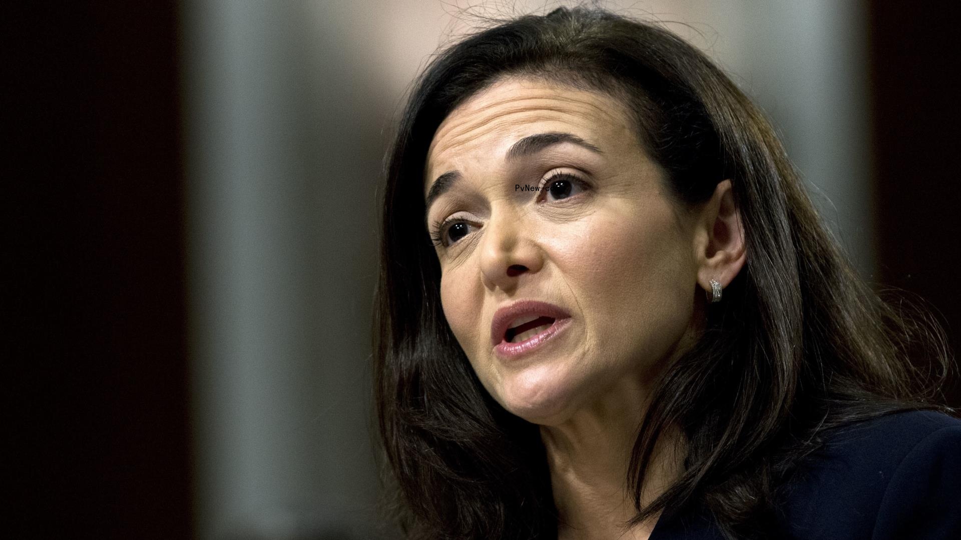 Sheryl Sandberg Steps Down as me<i></i>ta COO After 14 Years