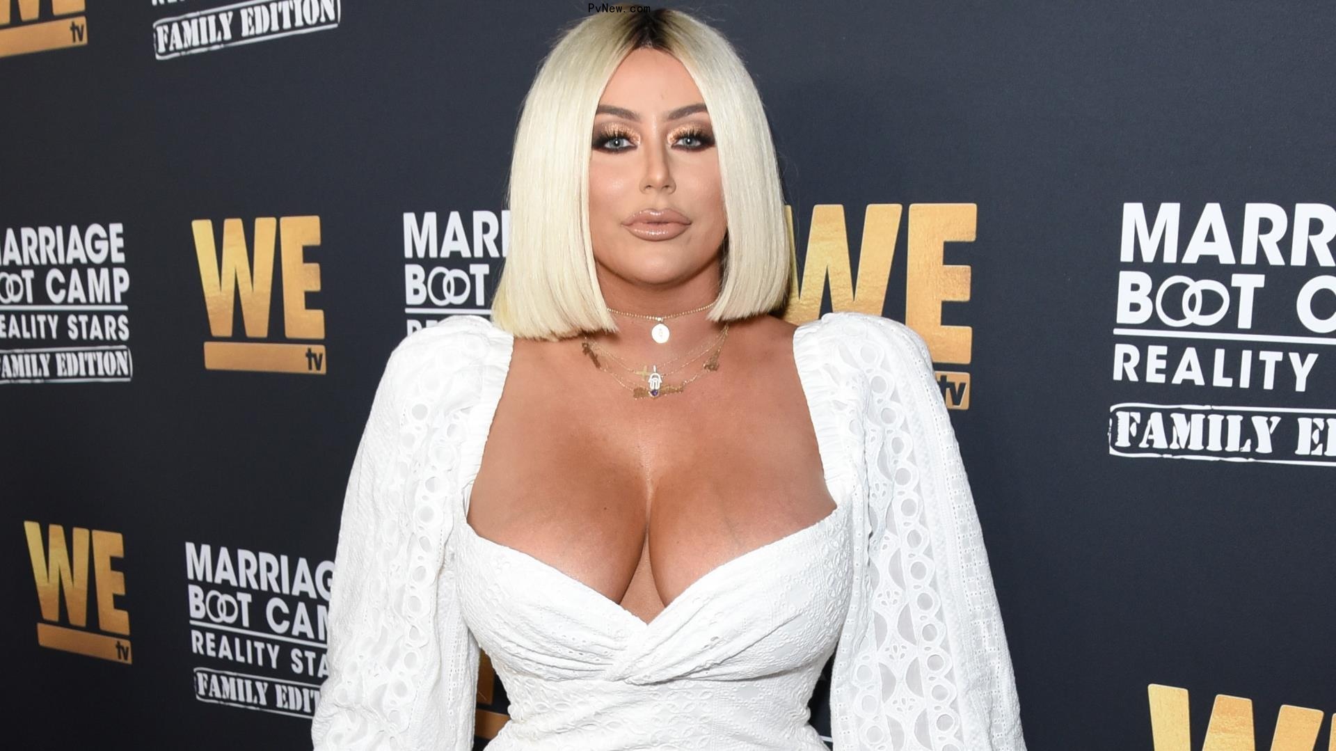 Aubrey O’Day Respo<i></i>nds to Photoshopped Instagram Allegations With Pic of Herself Hugging Jesus in Heaven