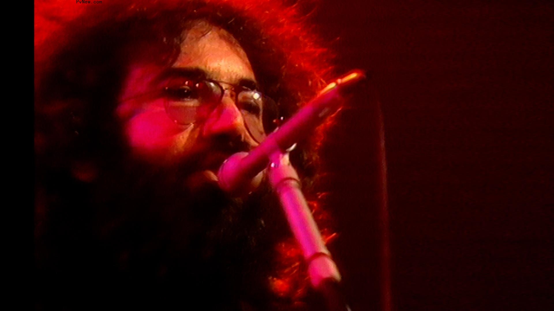 ‘America’s Dead’ Podcast Is a Lively Look at Why the Grateful Dead Still Reso<i></i>nates Across Generations