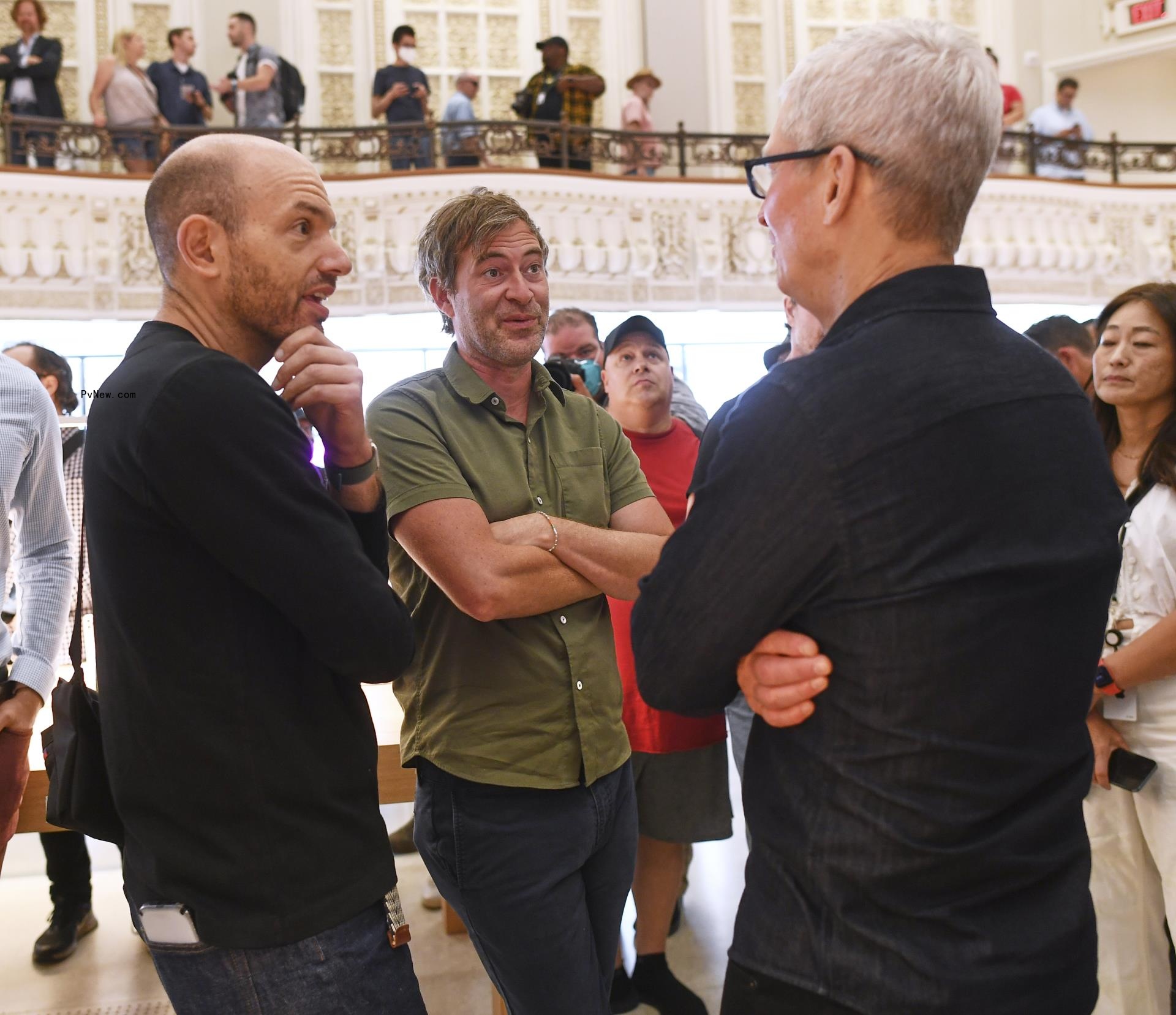 Downtown L.A.’s First Talkie Theater Becomes a Spectacular Apple Store, and Preservatio<i></i>nists Are Talking It Up
