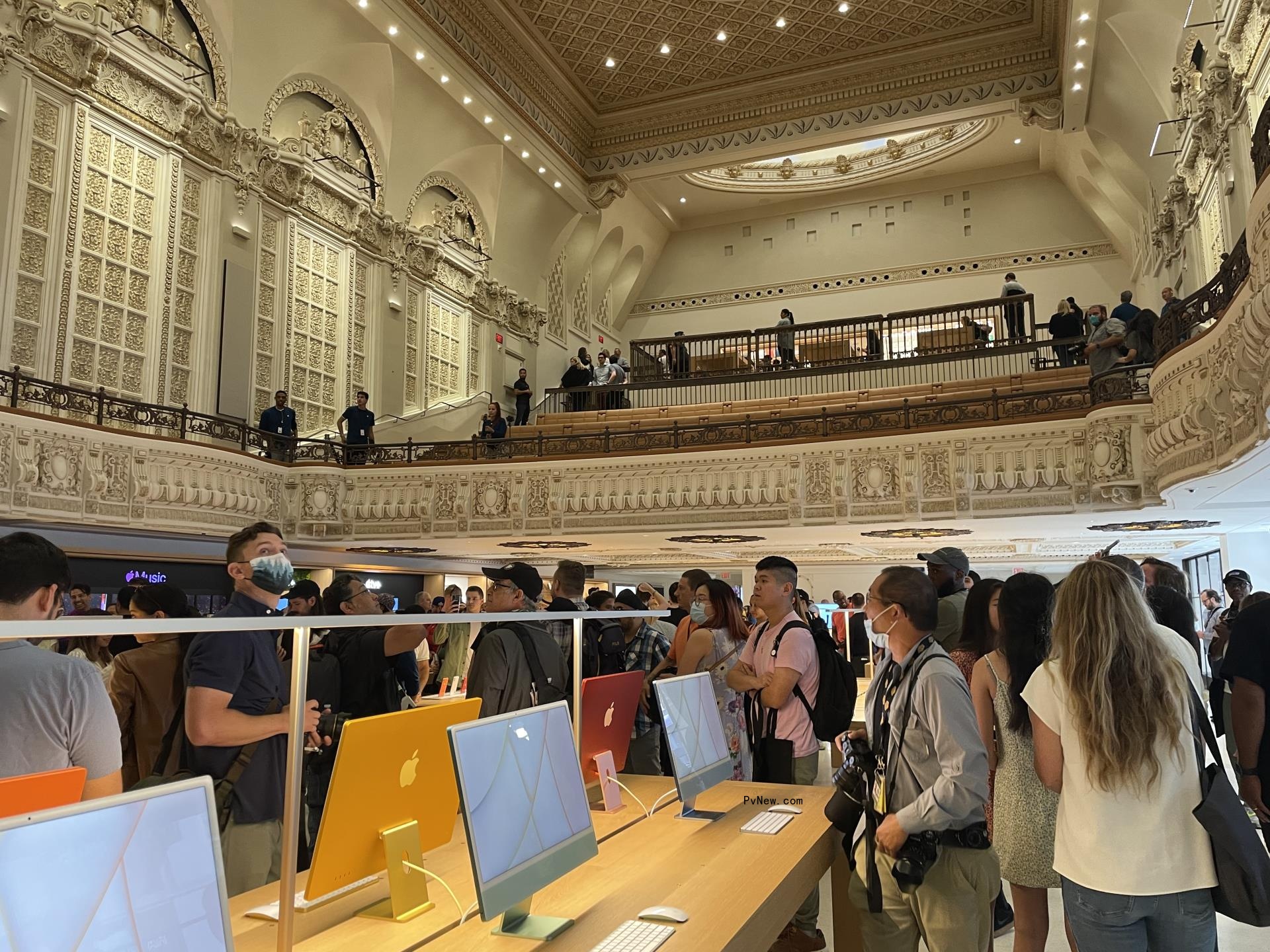 Downtown L.A.’s First Talkie Theater Becomes a Spectacular Apple Store, and Preservatio<i></i>nists Are Talking It Up
