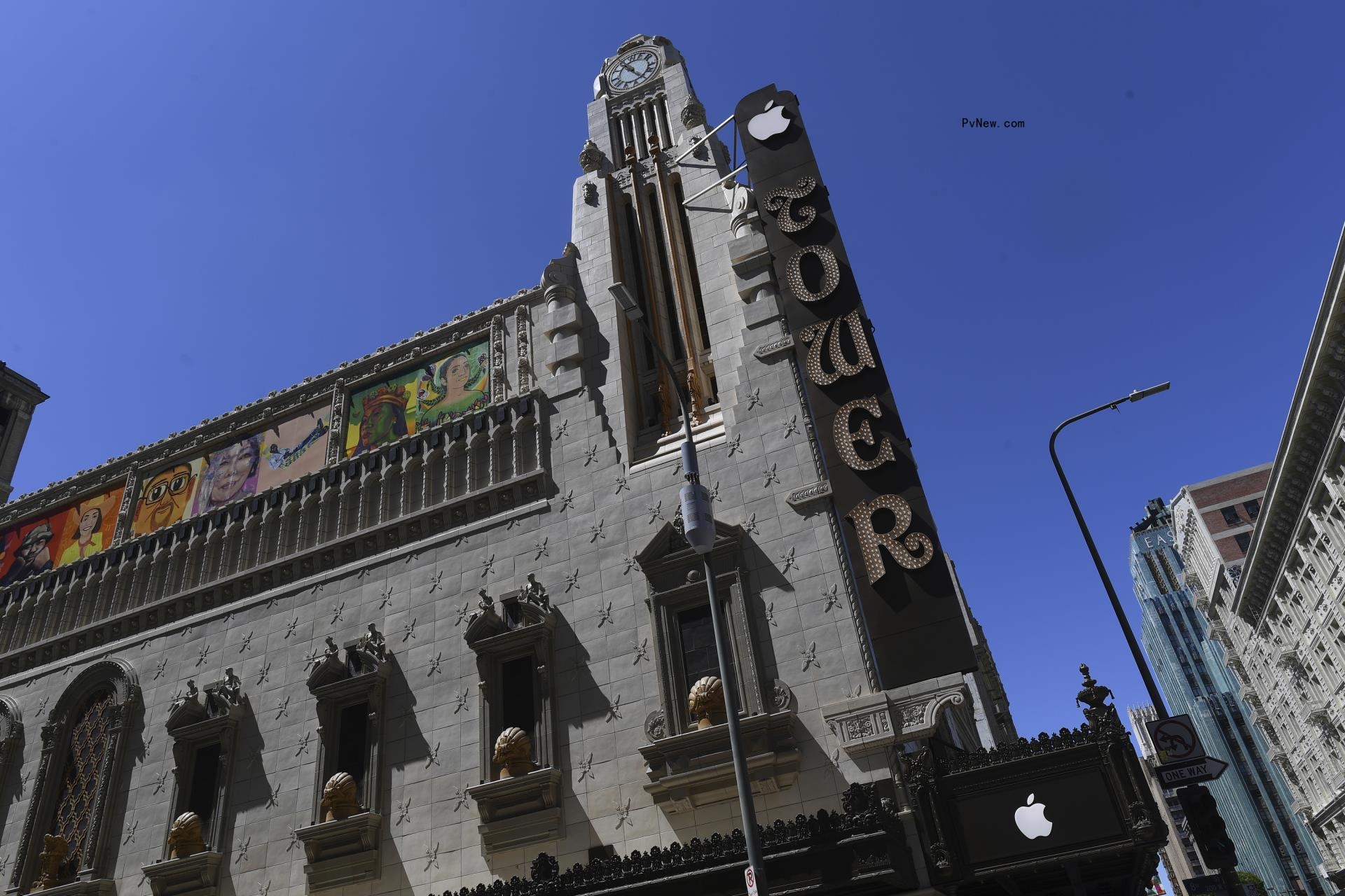 Downtown L.A.’s First Talkie Theater Becomes a Spectacular Apple Store, and Preservatio<i></i>nists Are Talking It Up