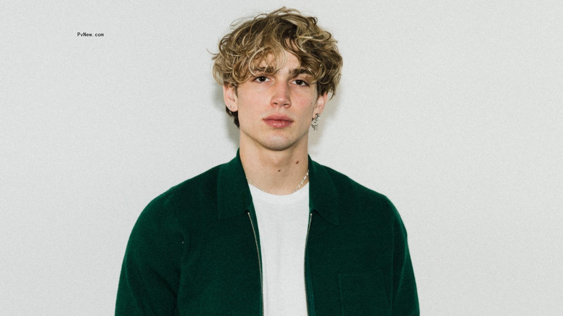 Vinnie Hacker, TikTok Creator and Star of Netflix’s ‘Hype House,’ Signs With CAA