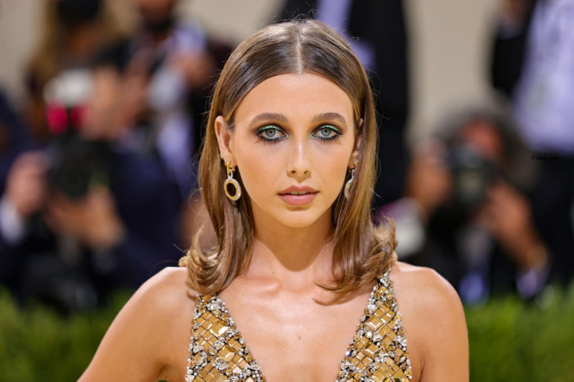 Emma Chamberlain and Alex Cooper to Speak at Spotify Beach During Cannes Lions