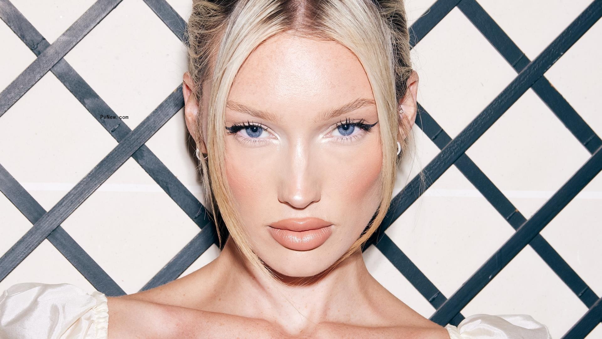 TikTok Beauty and Fashion Creator Meredith Duxbury Signs With CAA