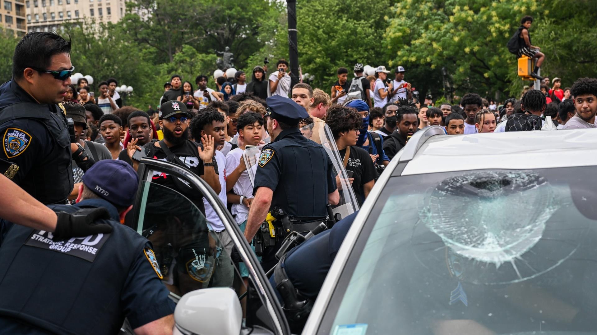 Twitch Streamer Giveaway Causes Violent Mob Scene in New York’s Unio<i></i>n Square, Cops Say