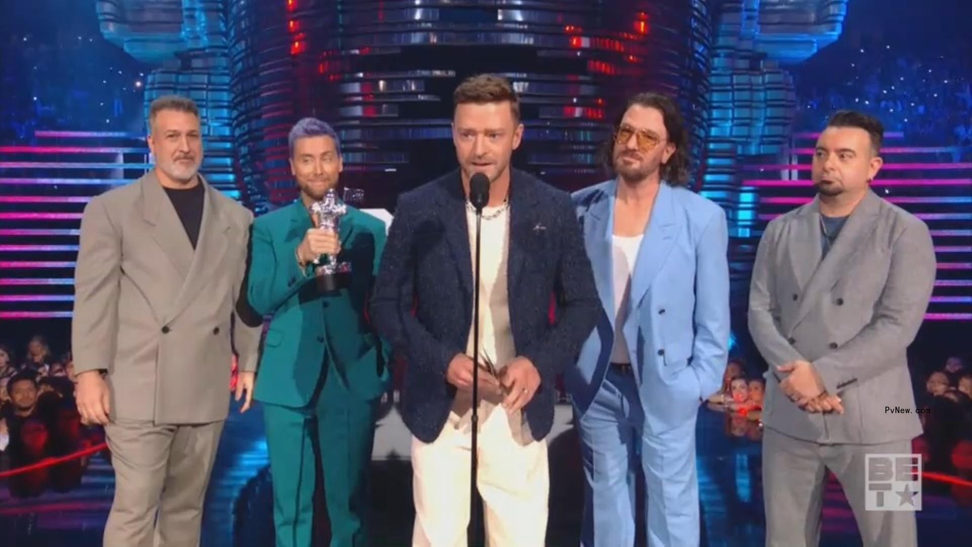 NSYNC Reunite to Present VMA to Taylor Swift, Who Asks: ‘Are You Guys Doing Something [New]? I Need to Know!’
