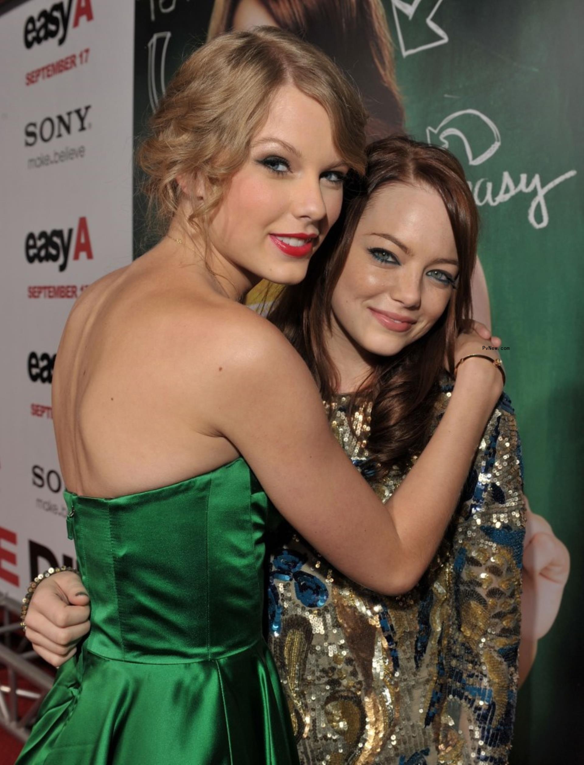 Taylor Swift and Emma Stone in 2010. 
