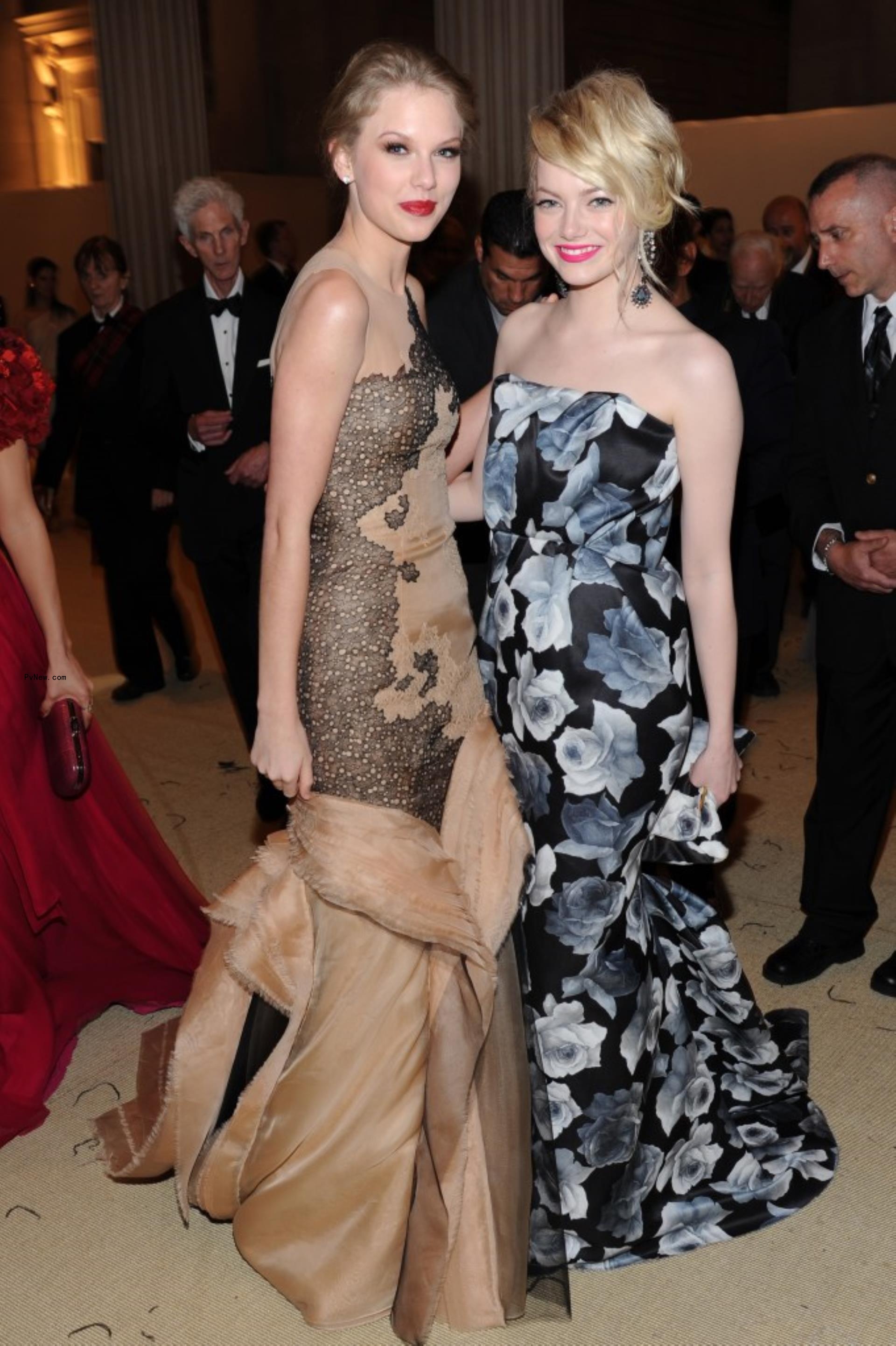 Taylor Swift and Emma Stone in 2011. 
