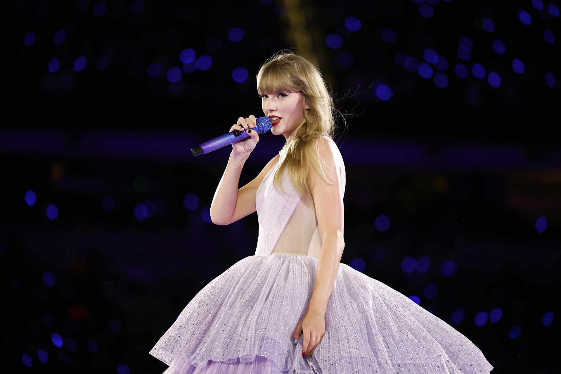 Why Isn’t Taylor Swift’s ‘Eras Tour’ Playing in Theaters During the Week?