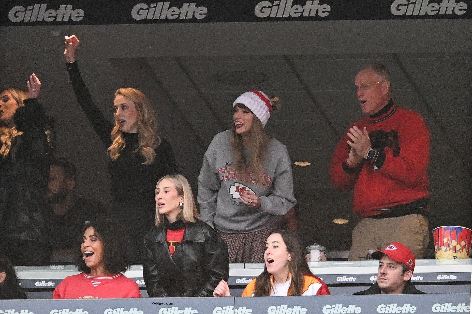 Brittany Mahomes, Taylor Swift and Scott Swift