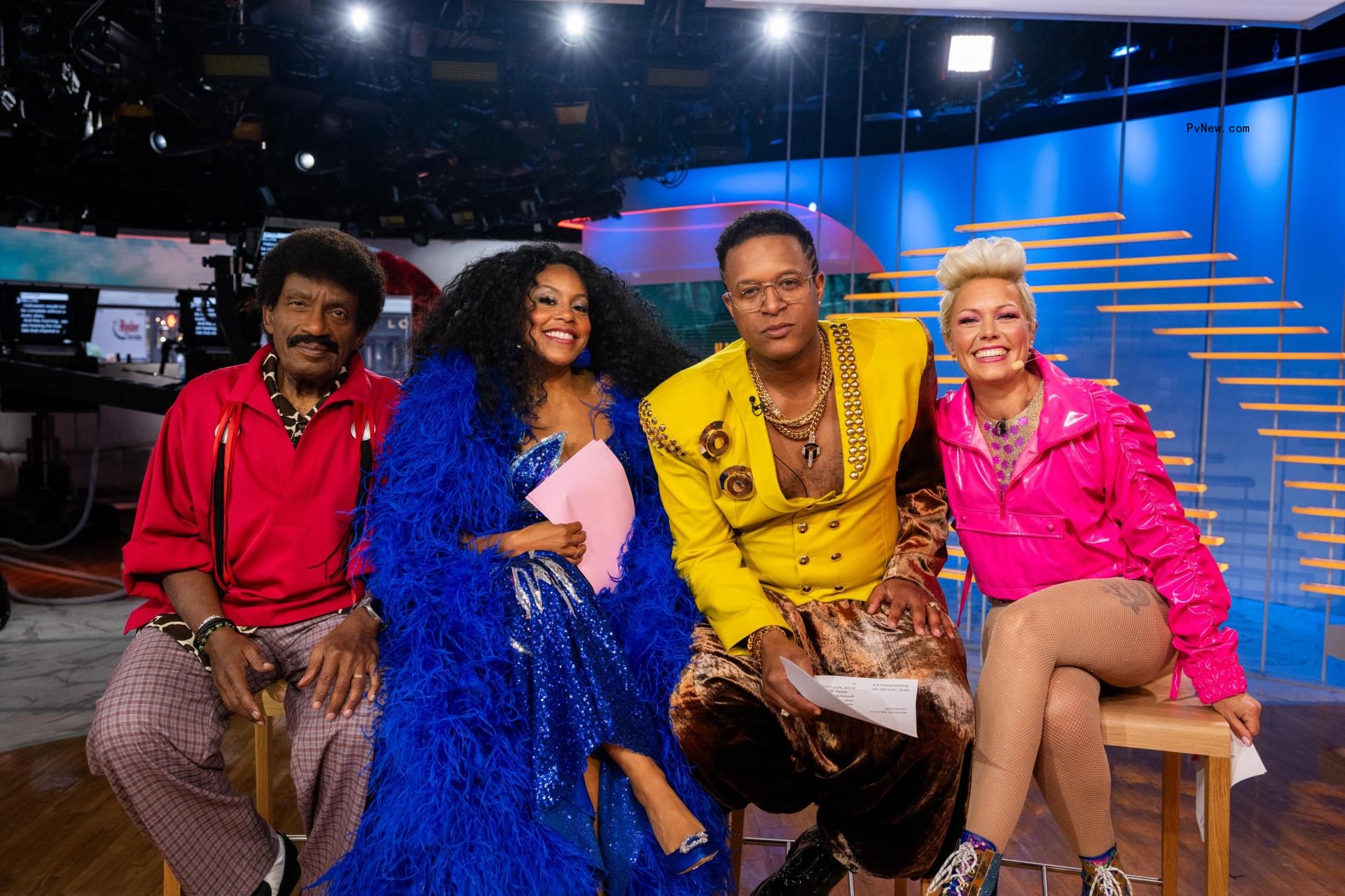 Dylan Dreyer, Hoda Kotb, Jenna Bush Hager, Willie Geist, Al Roker and Savannah Guthrie on the 