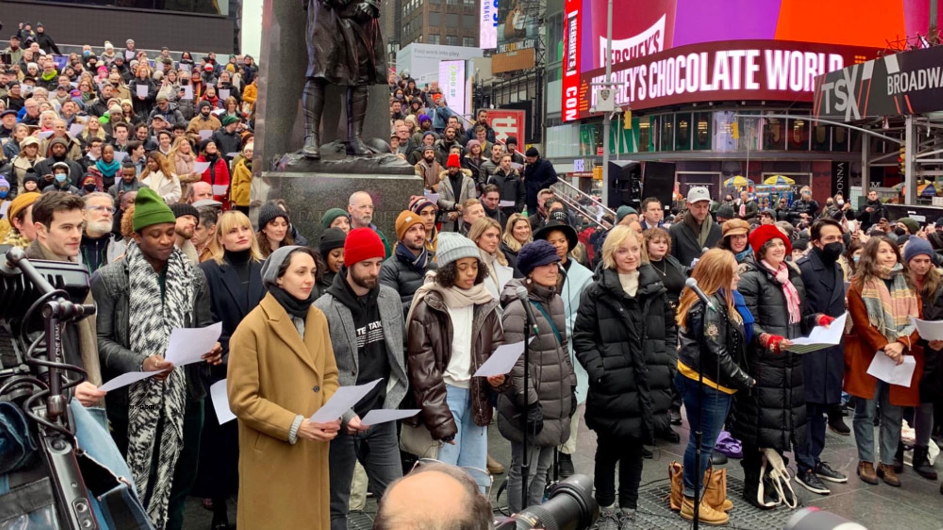 Lin-Manuel Miranda, Josh Groban and Sara Bareilles Ho<i></i>nor Stephen So<i></i>ndheim at ‘Sunday’ Performance in Times Square