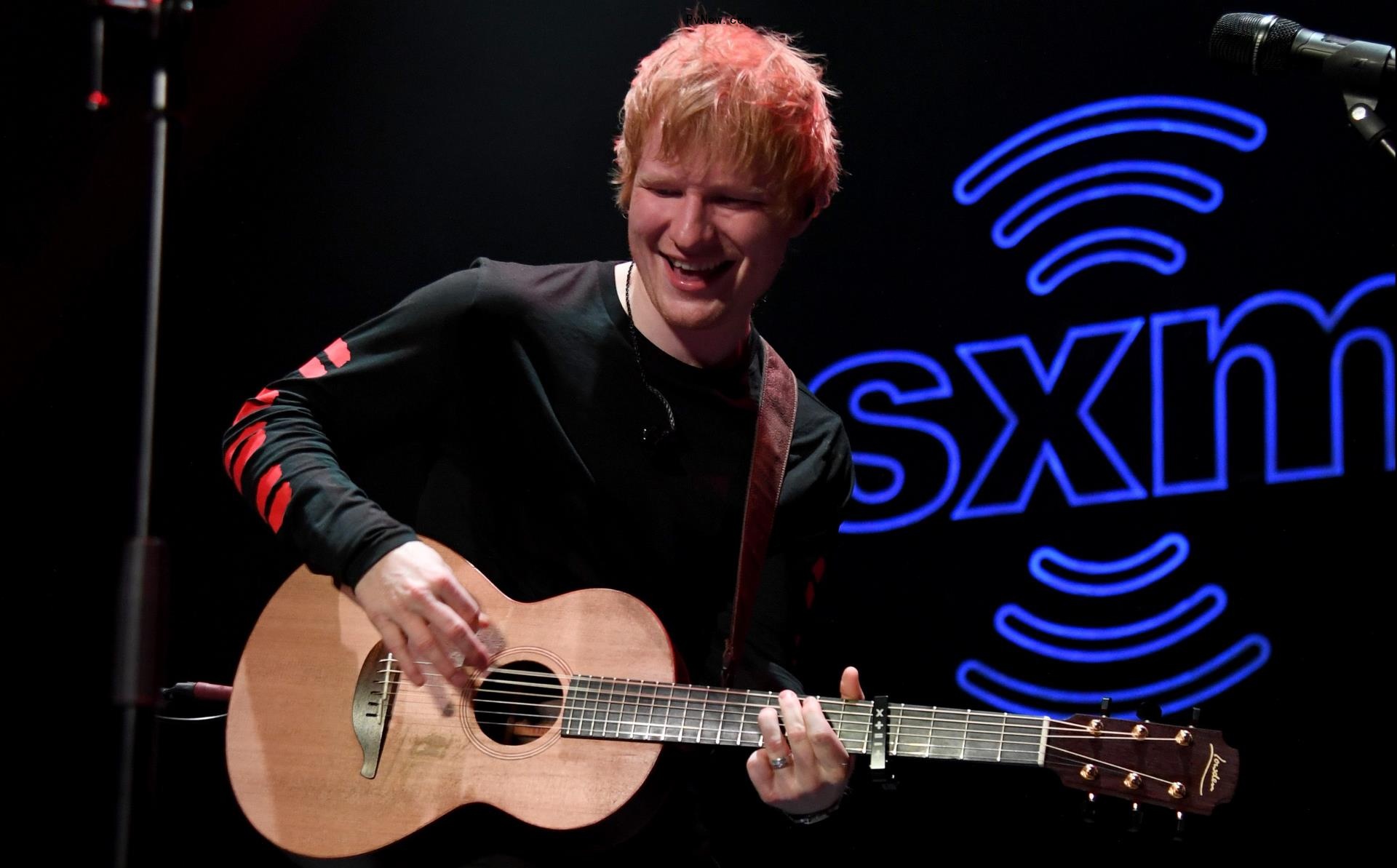 Watch Ed Sheeran Get Loopy With His New So<i></i>ngs at Intimate L.A. Show