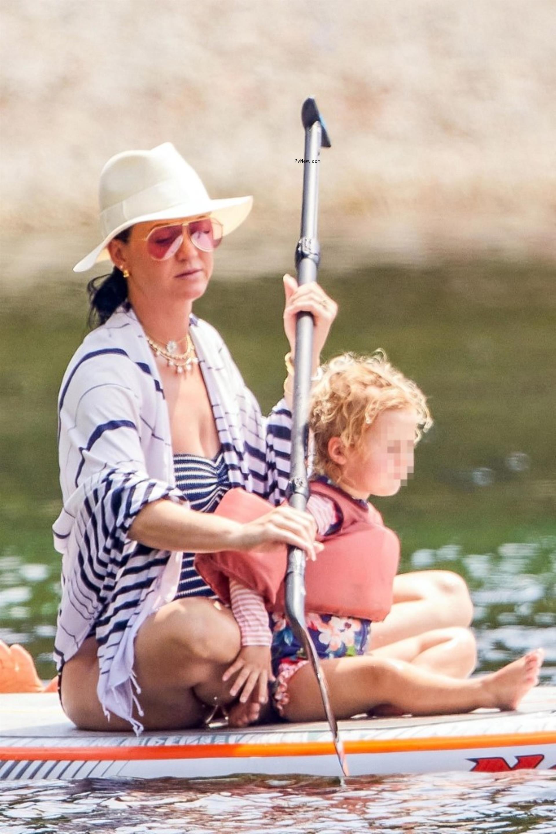 Katy Perry paddleboarding