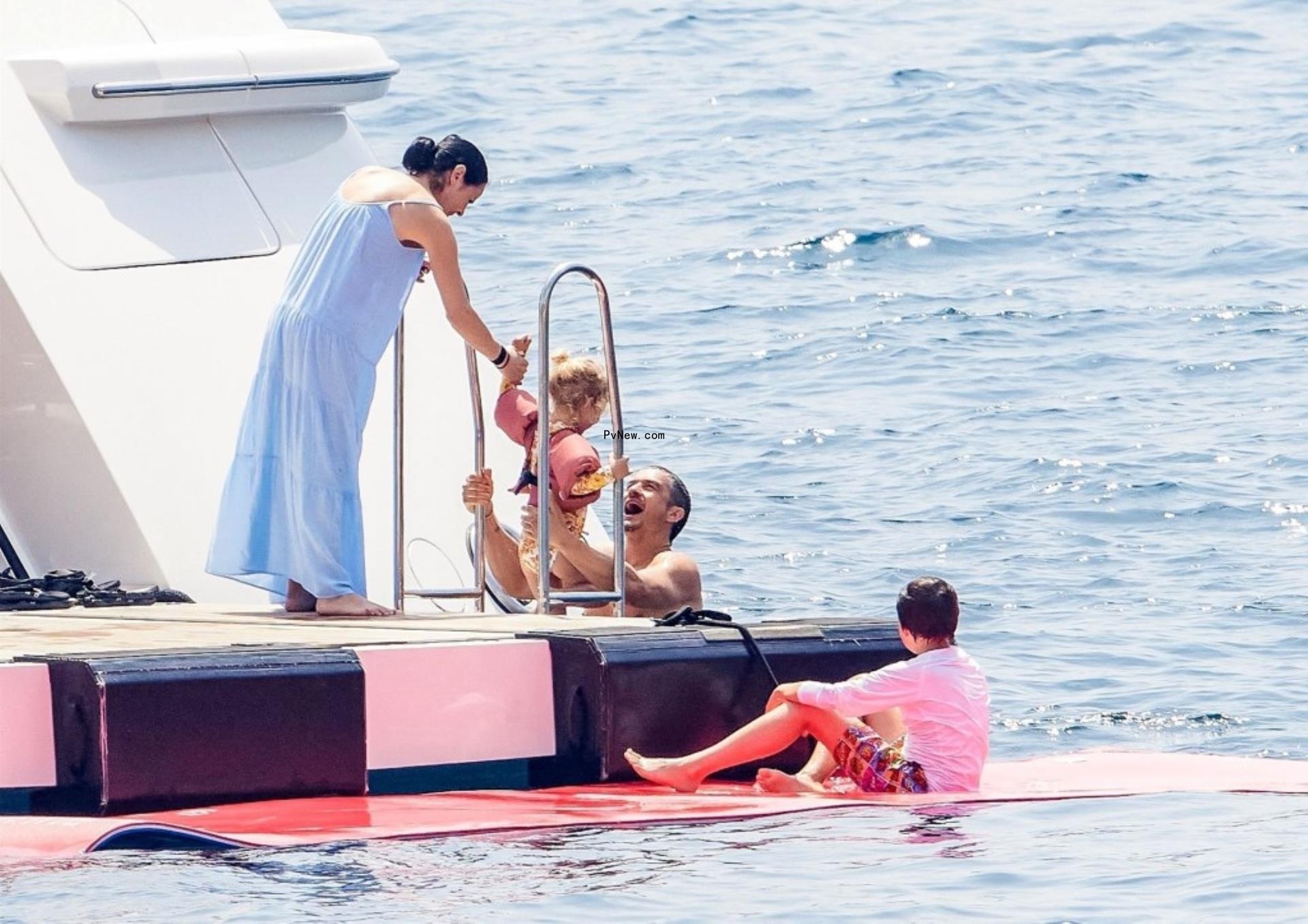 Orlando Bloom, Daisy Dove, Flynn