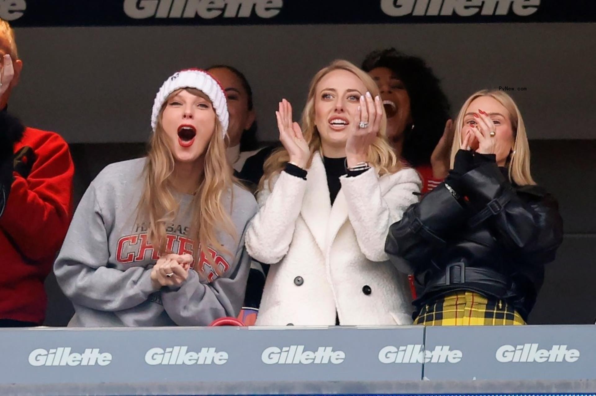 Taylor Swift at Chiefs game