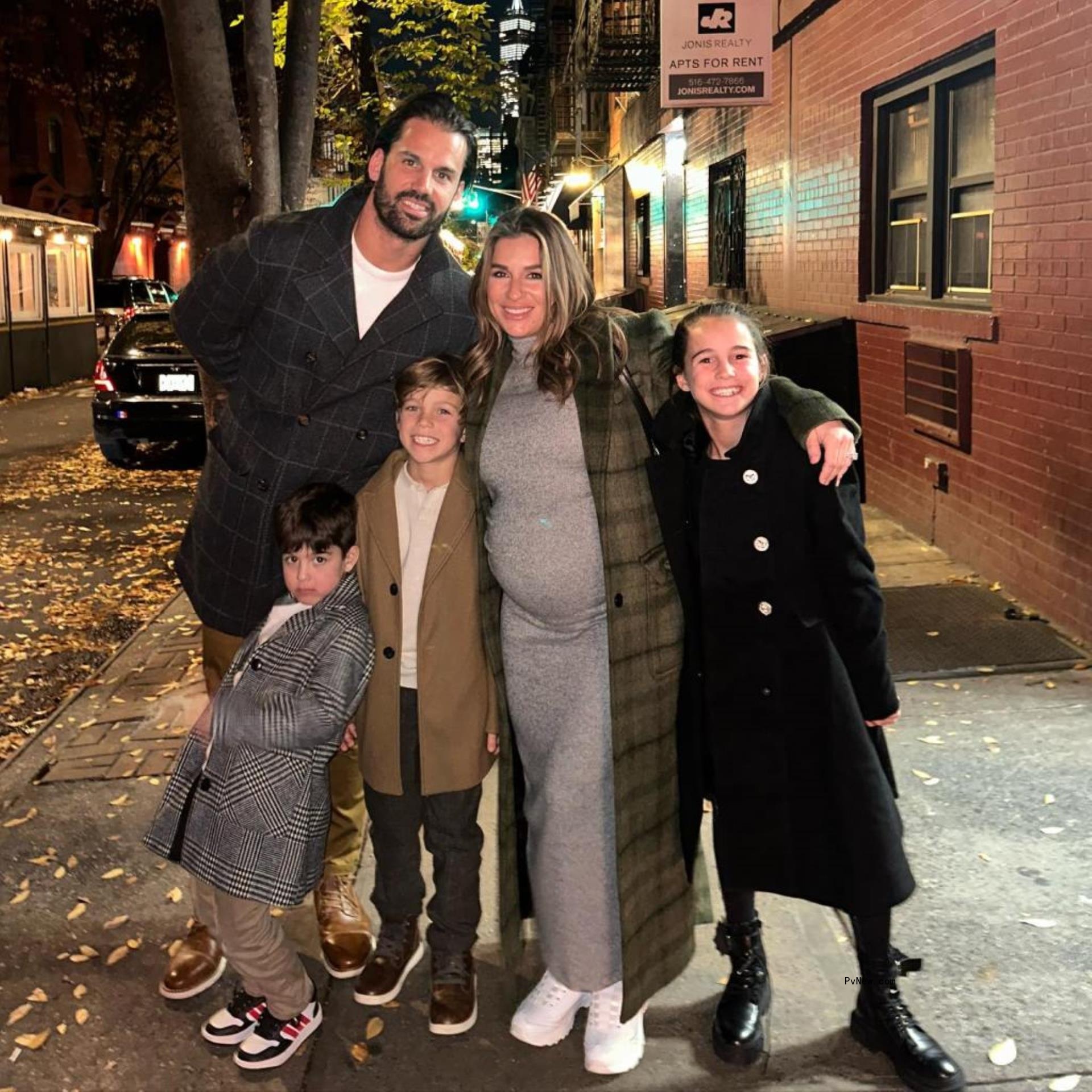 Jessie James Decker, Eric Decker and their kids