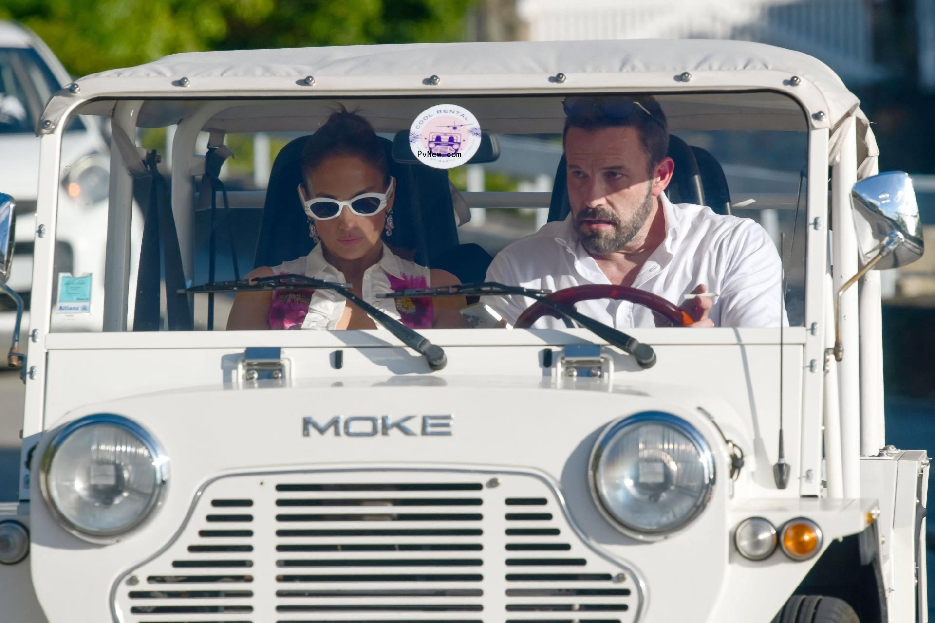 Jennifer Lopez and Ben Afleck in Moke