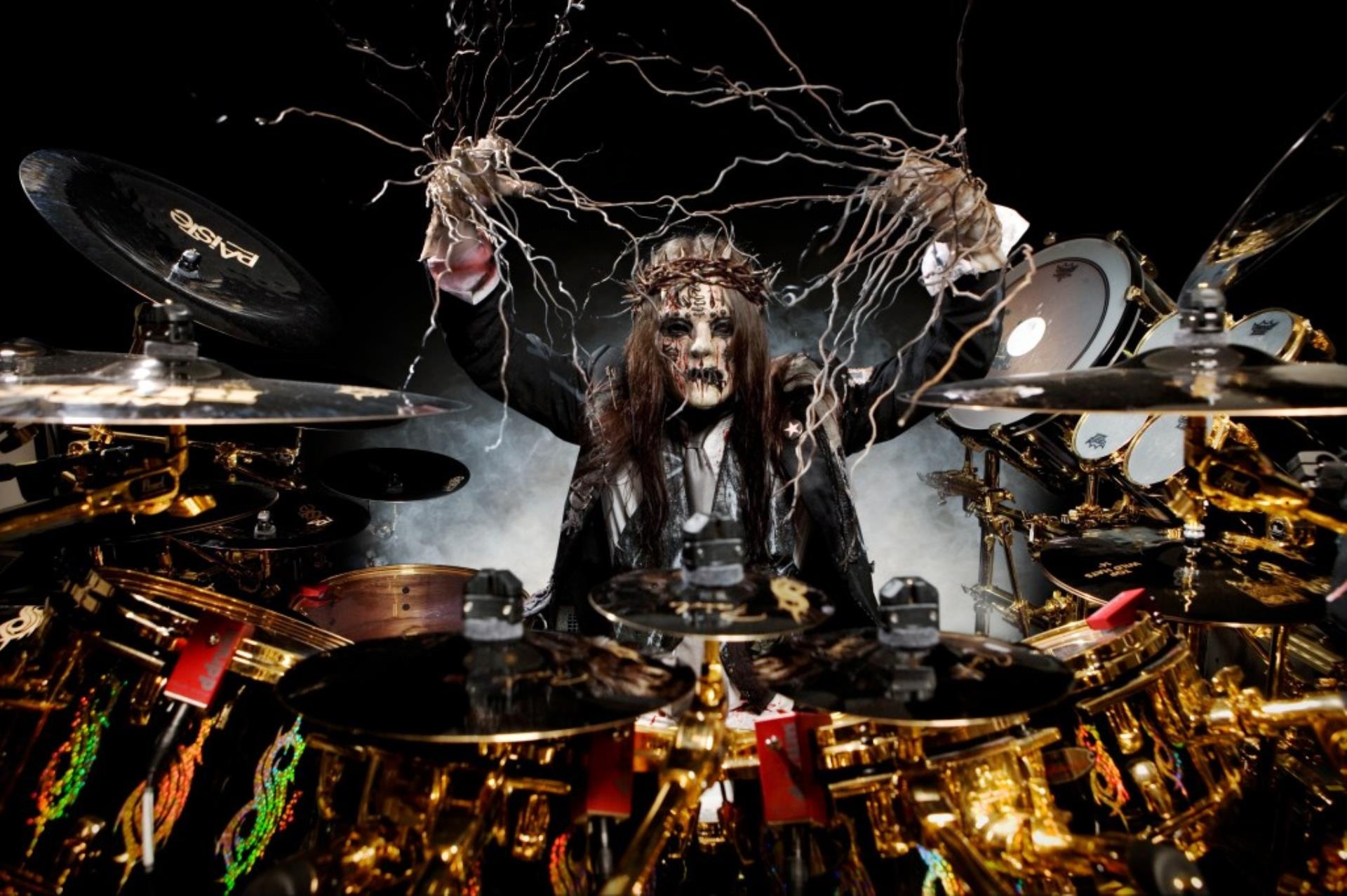 A photo of Slipknot