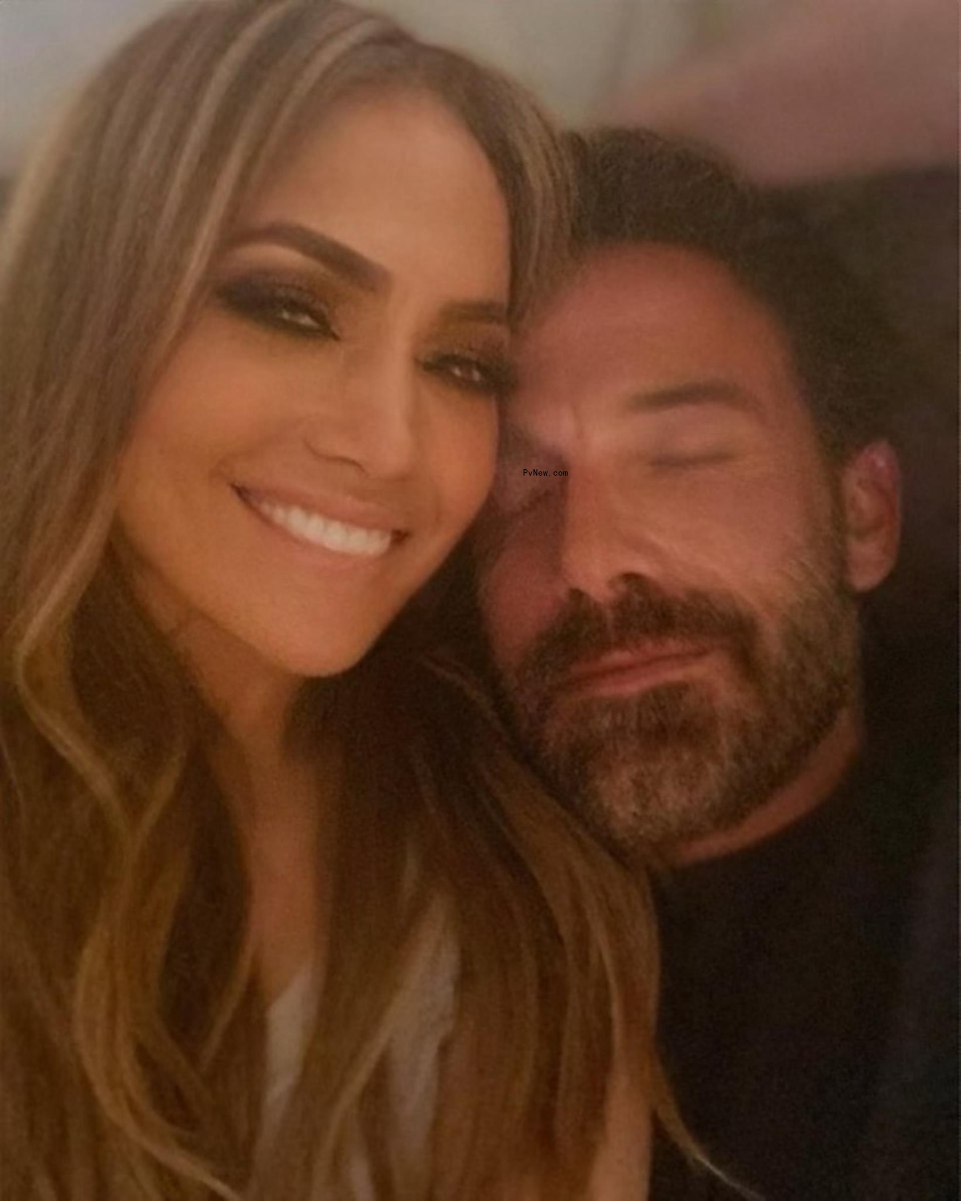 jennifer lopez and ben affleck selfie