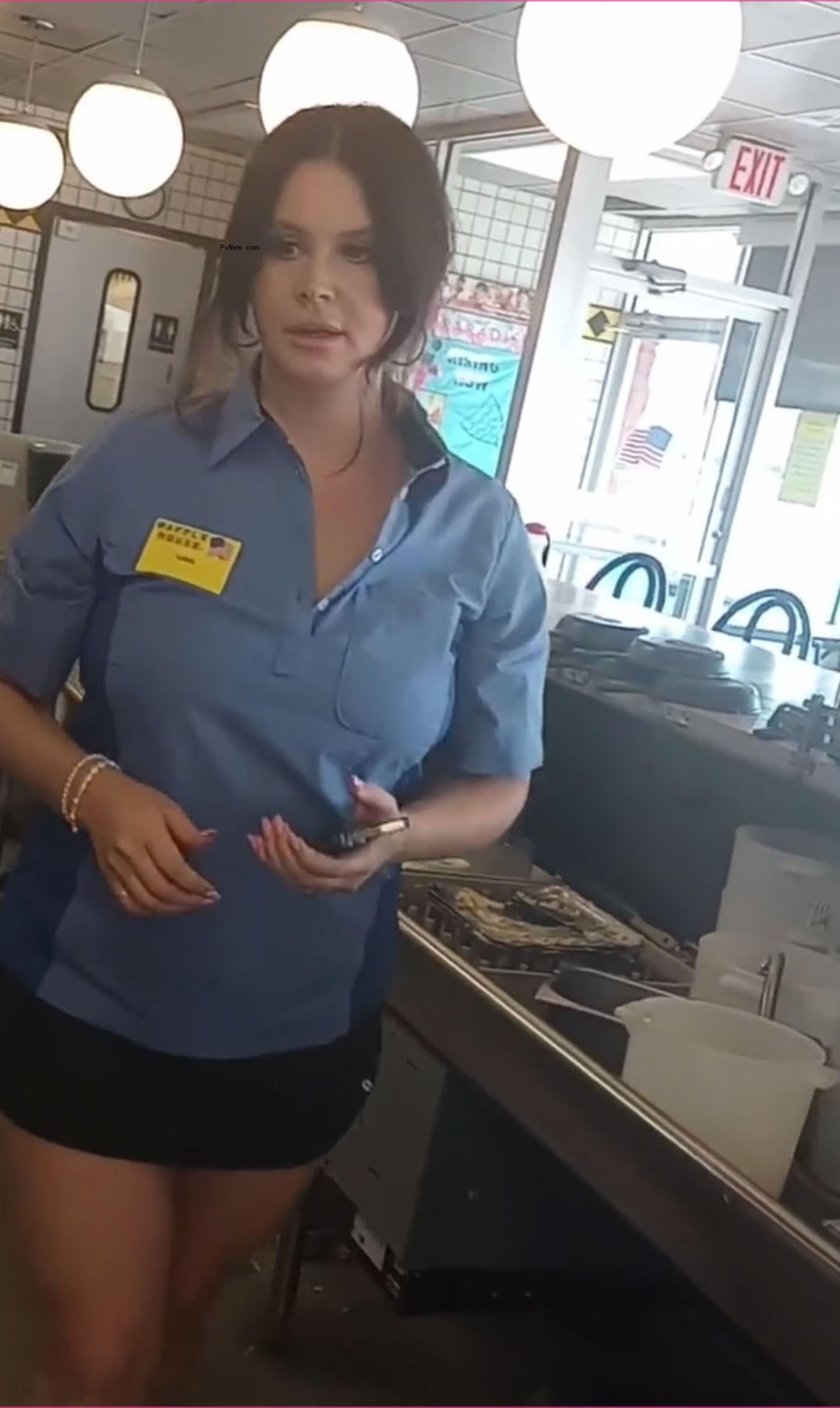 Lana Del Rey working at a Waffle House.