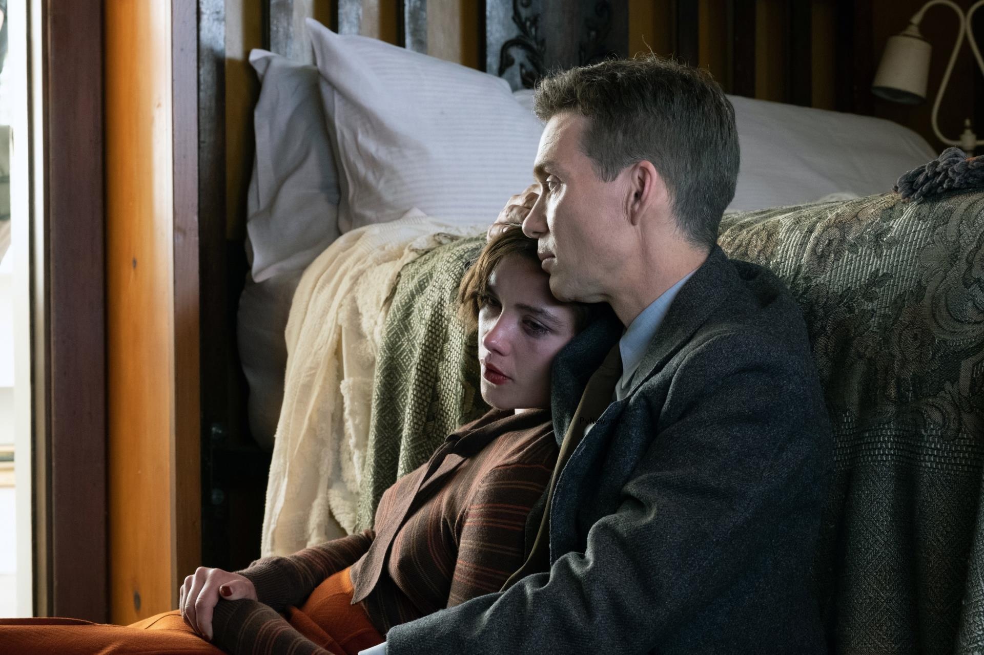 Florence Pugh and Cillian Murphy in Oppenheimer