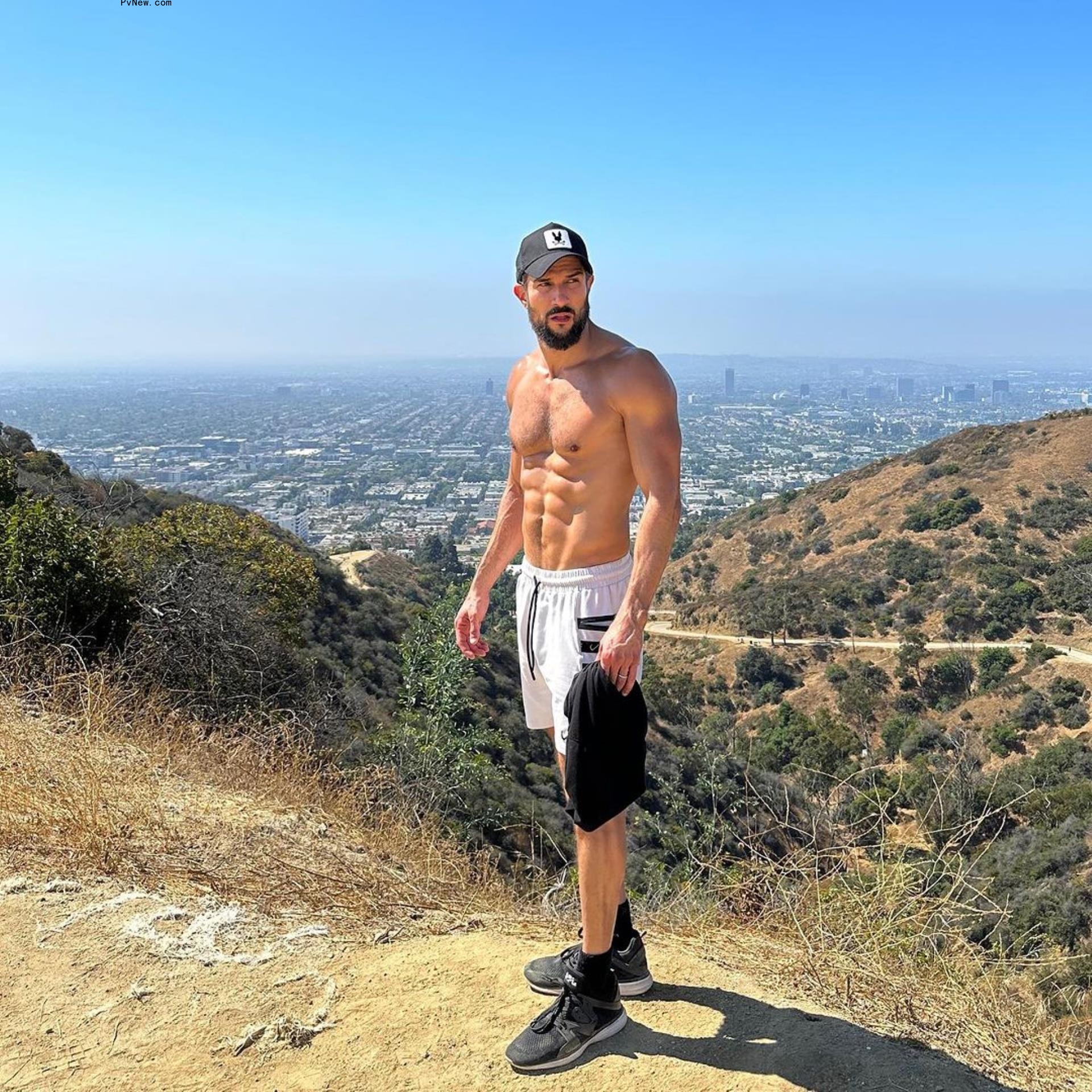 Bryan Abasolo shirtless