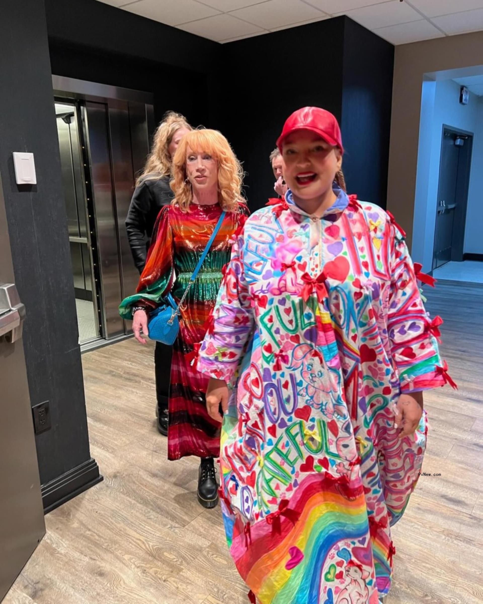 kathy griffin and sia walking
