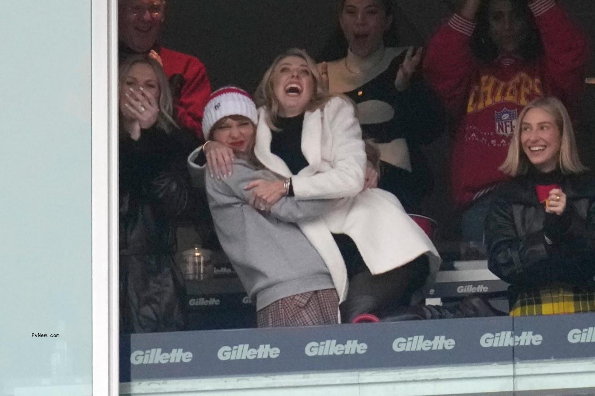 Brittany Mahomes and Taylor Swift.