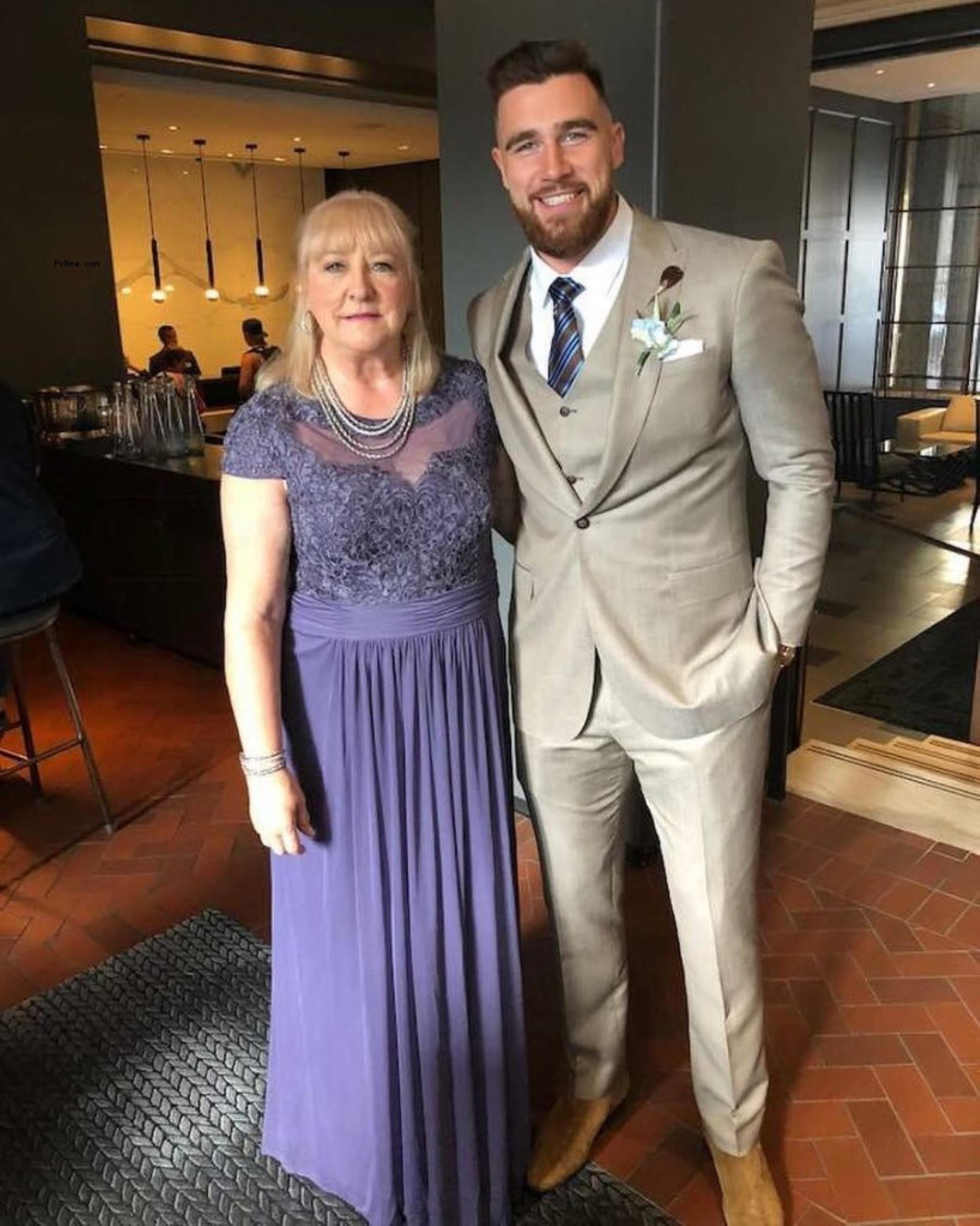 Travis Kelce and Do<i></i>nna Kelce.