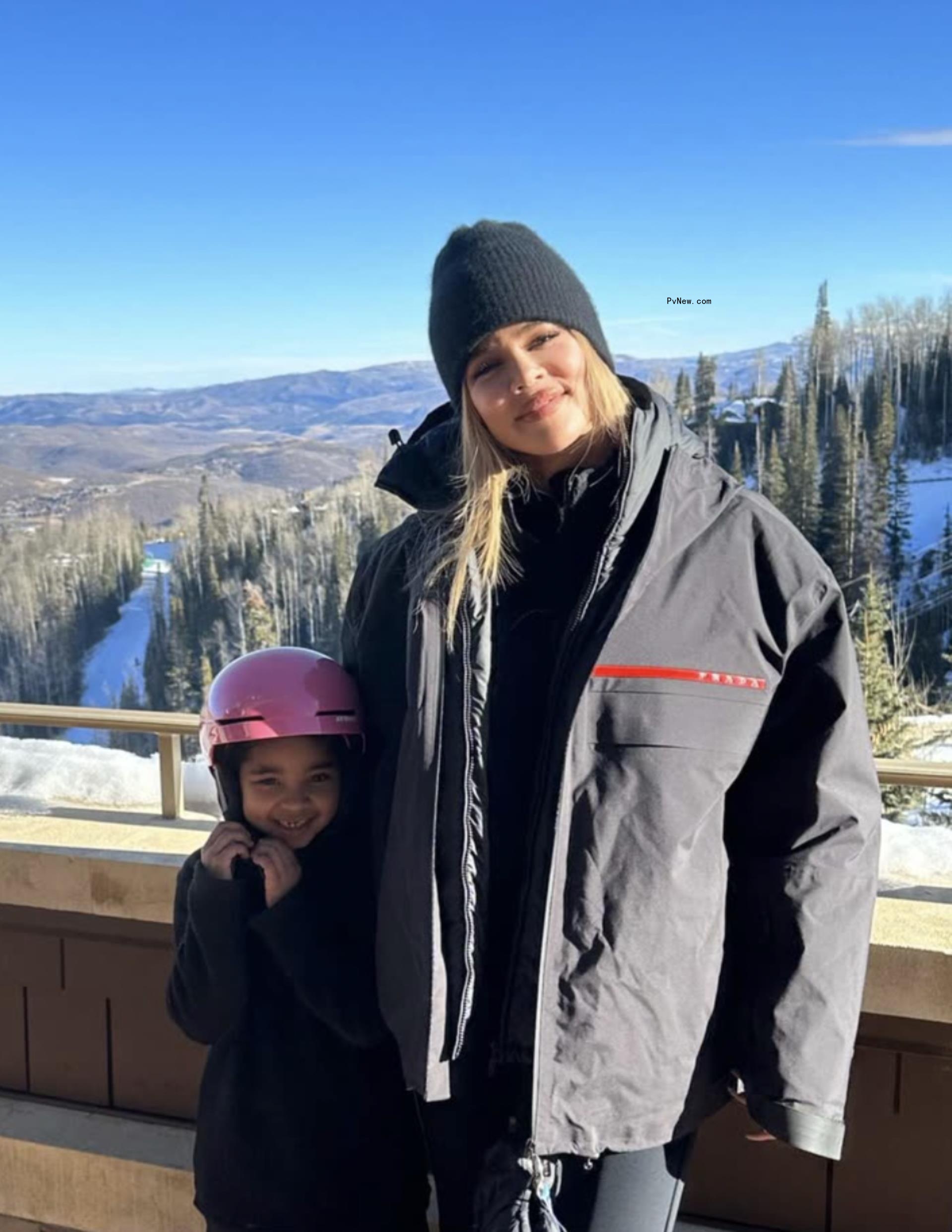 Khloé Kardashian with her daughter, True, and son, Tatum