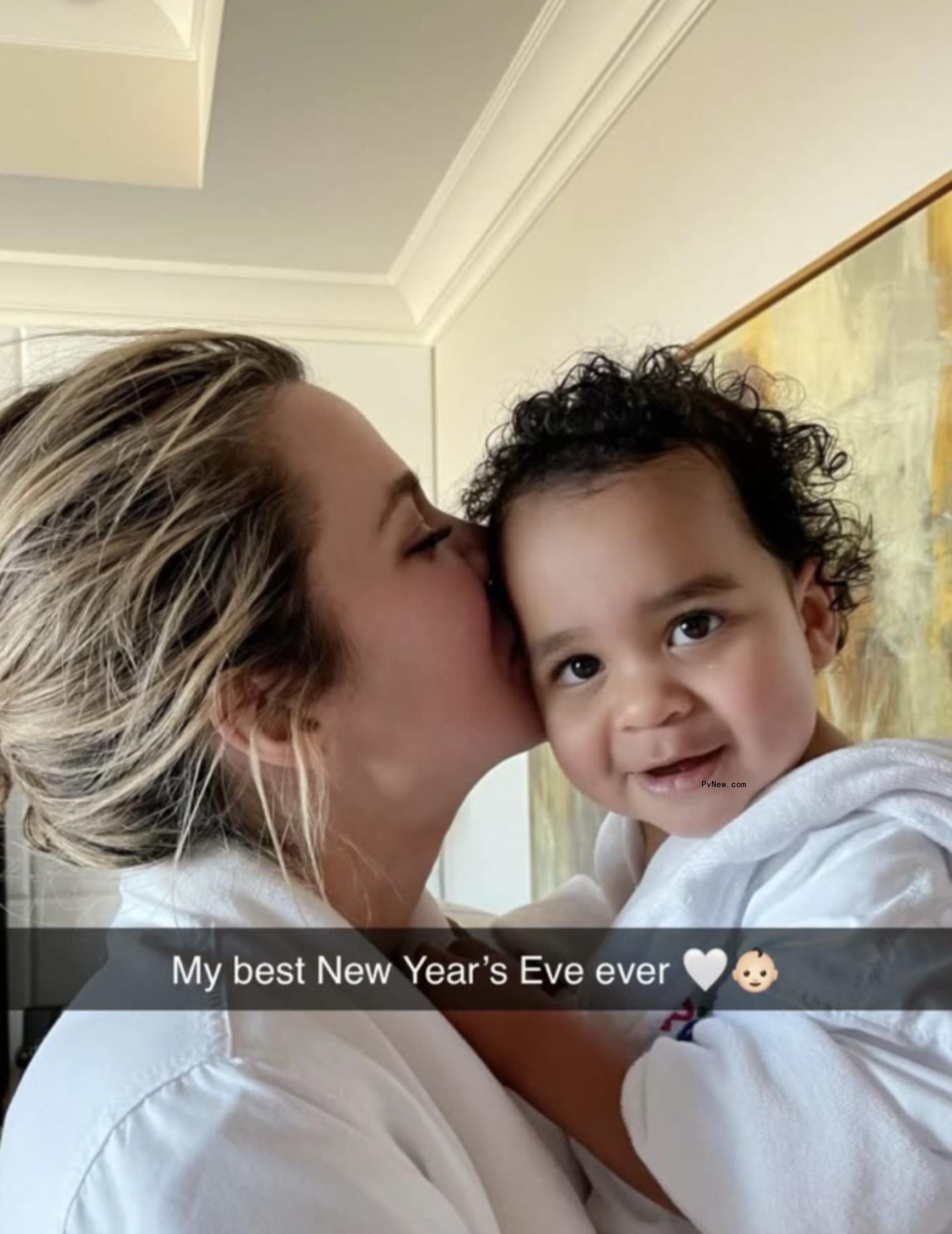 Khloé Kardashian with her daughter, True, and son, Tatum
