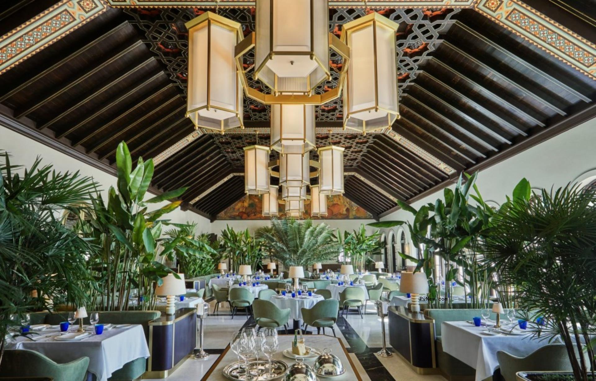 Four Seasons Hotel