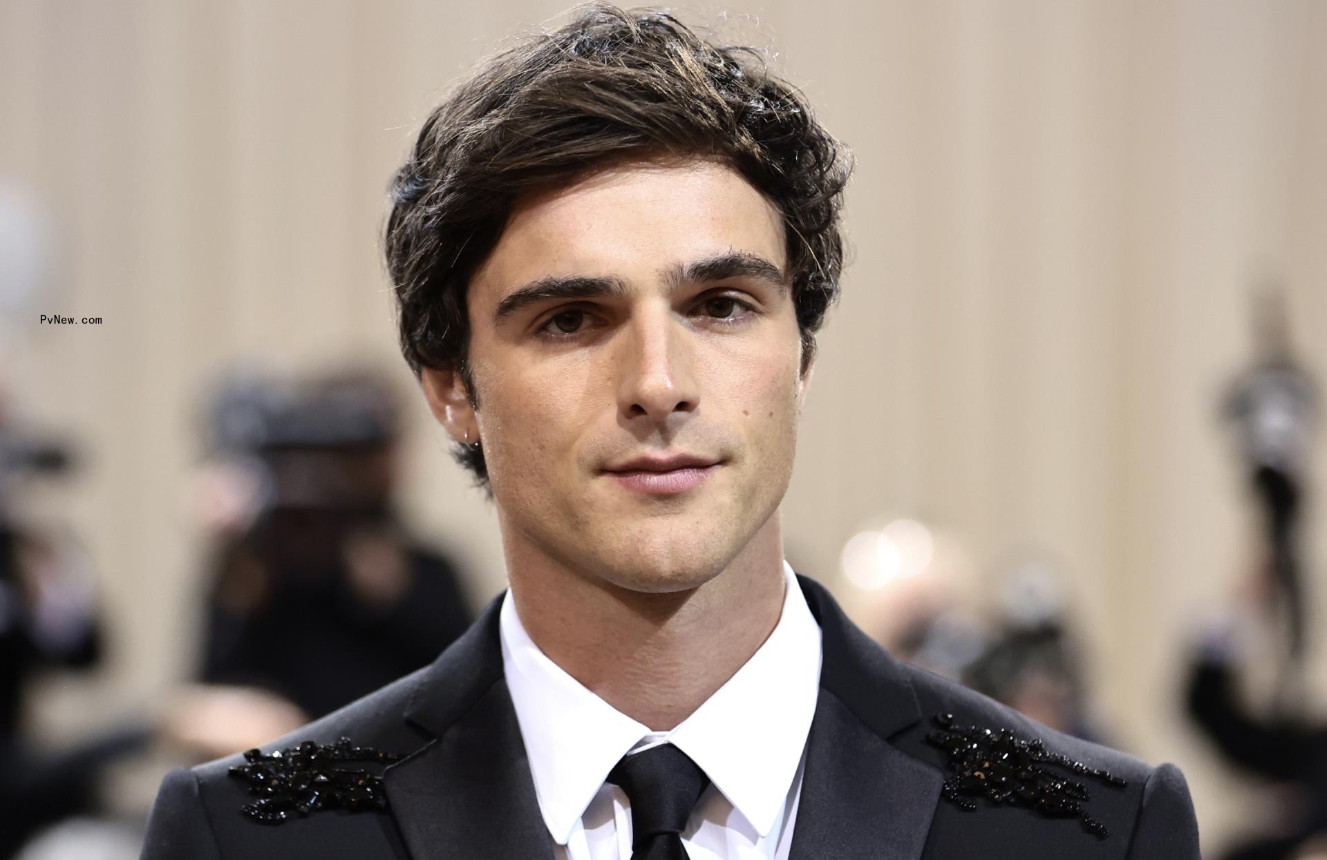 Jacob Elordi Refused to Audition for Superman Because ‘That’s Too Dark for Me,’ Calls ‘The Kissing Booth’ Films ‘Ridiculous’: ‘I Didn’t Want to Make’ Them