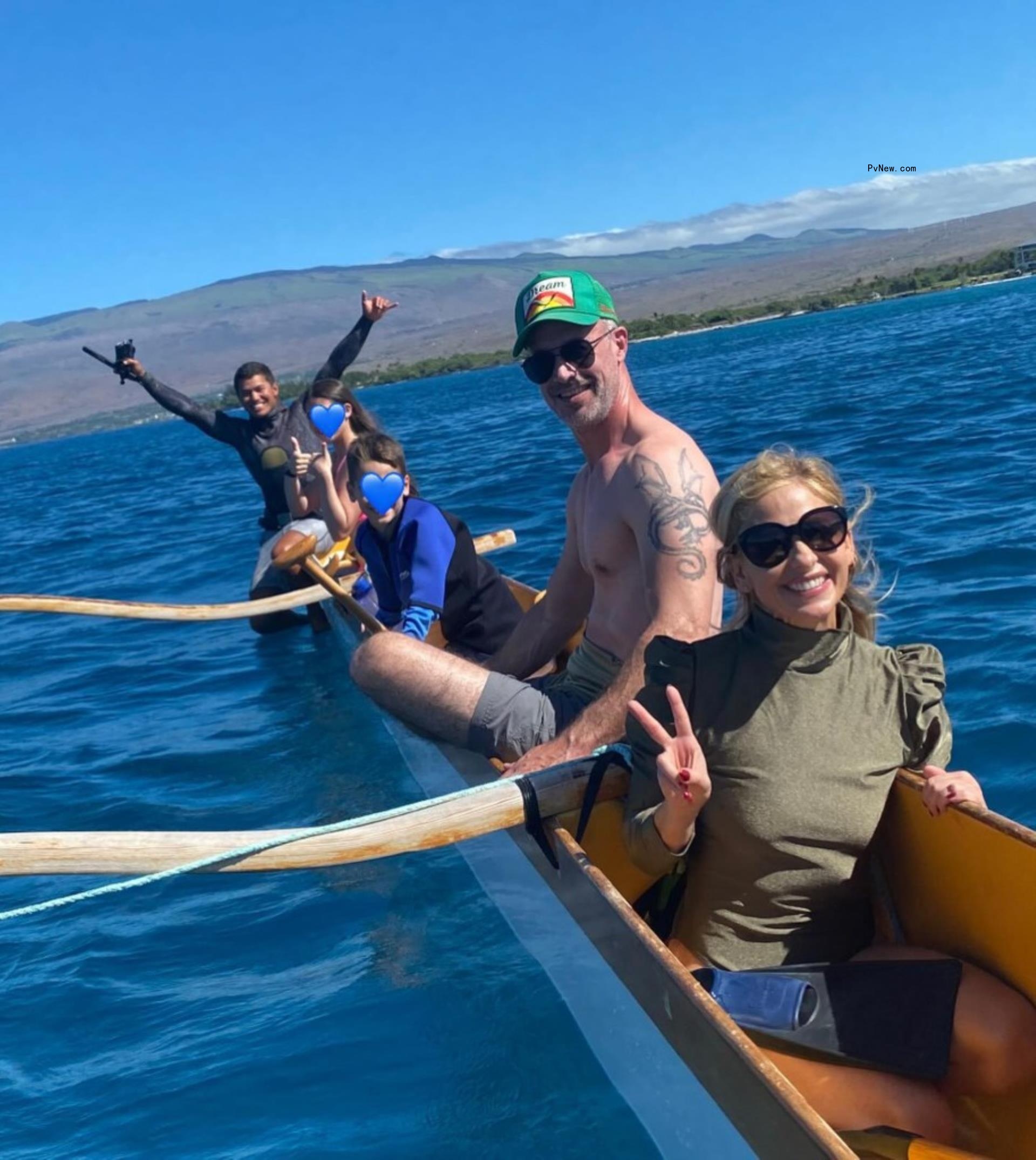 Sarah Michelle Gellar and Freddie Prinze Jr. with their two kids on vacation