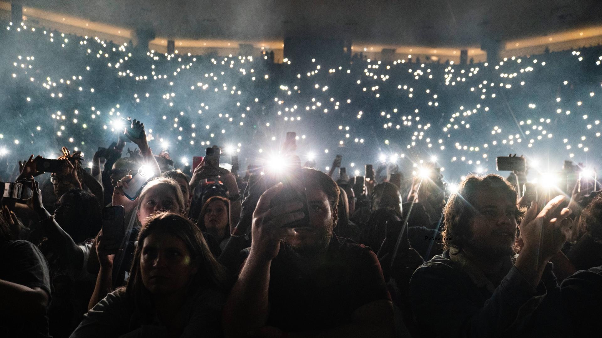 Senators Introduce ‘Fans First’ Bill Intended to Reform Live-Event Ticketing System