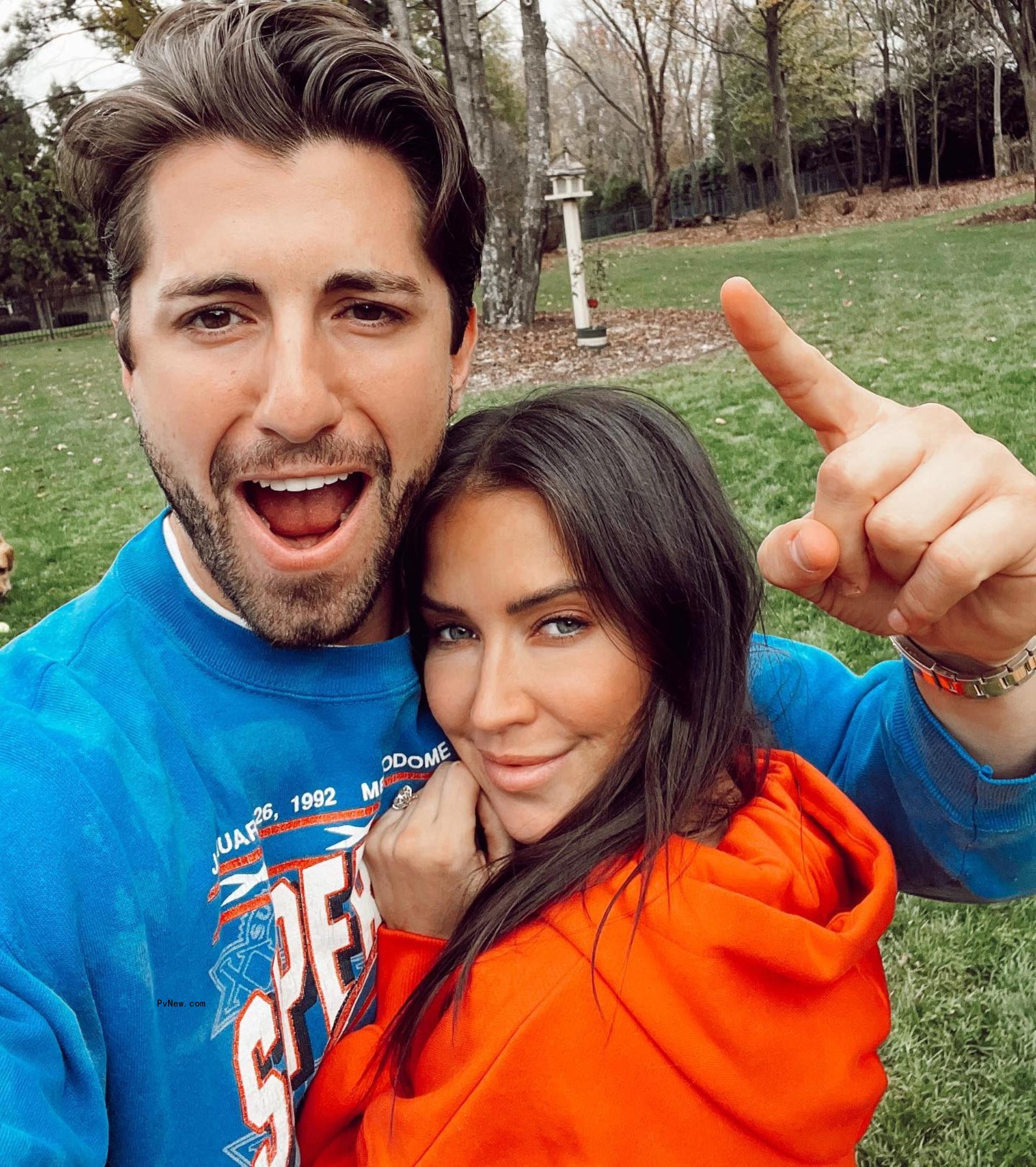 A selfie of Kaitlyn Bristowe and Jason Tartick.