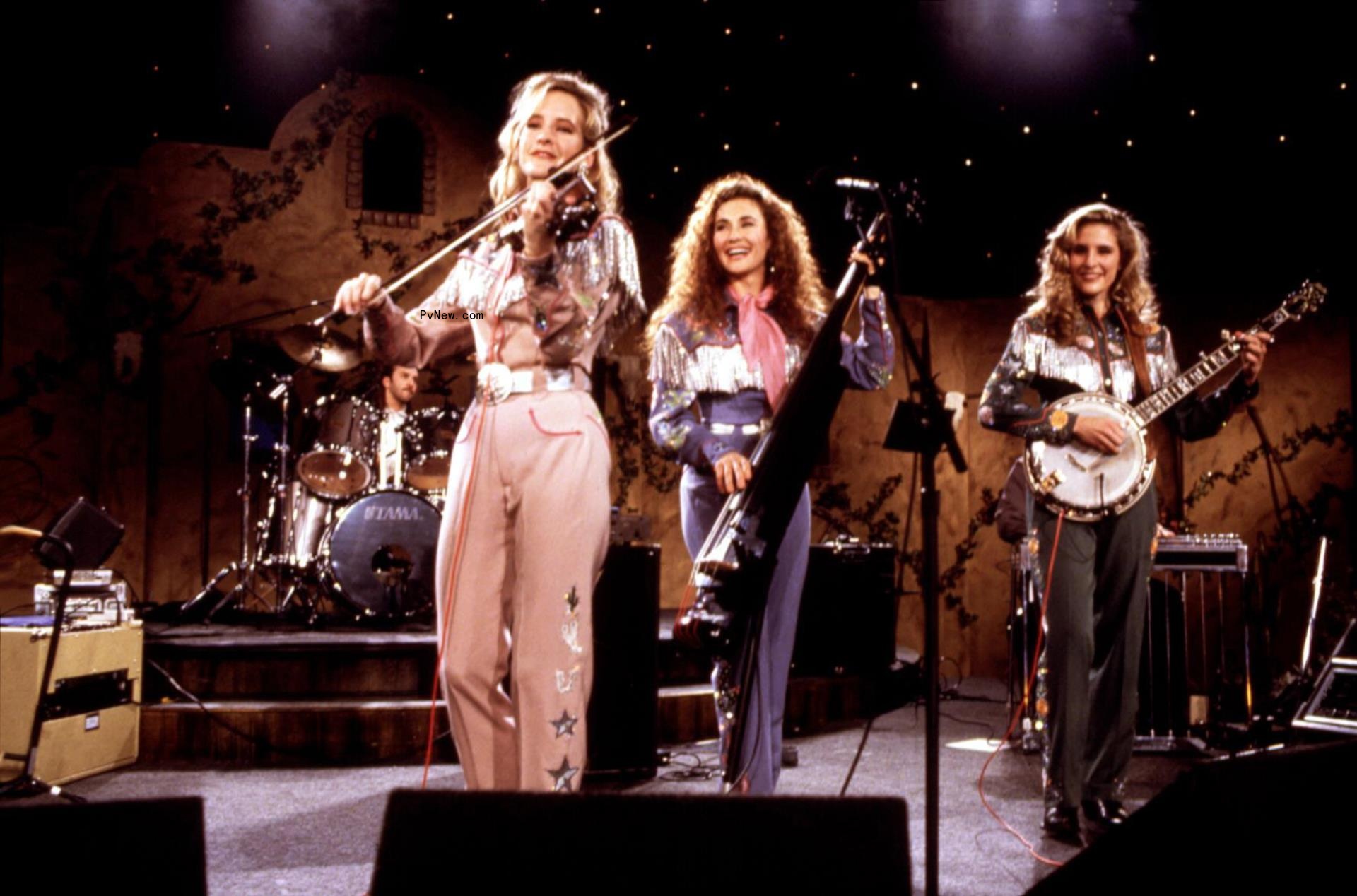 Laura Lynch, Dixie Chicks Founding Member, Dies at 65