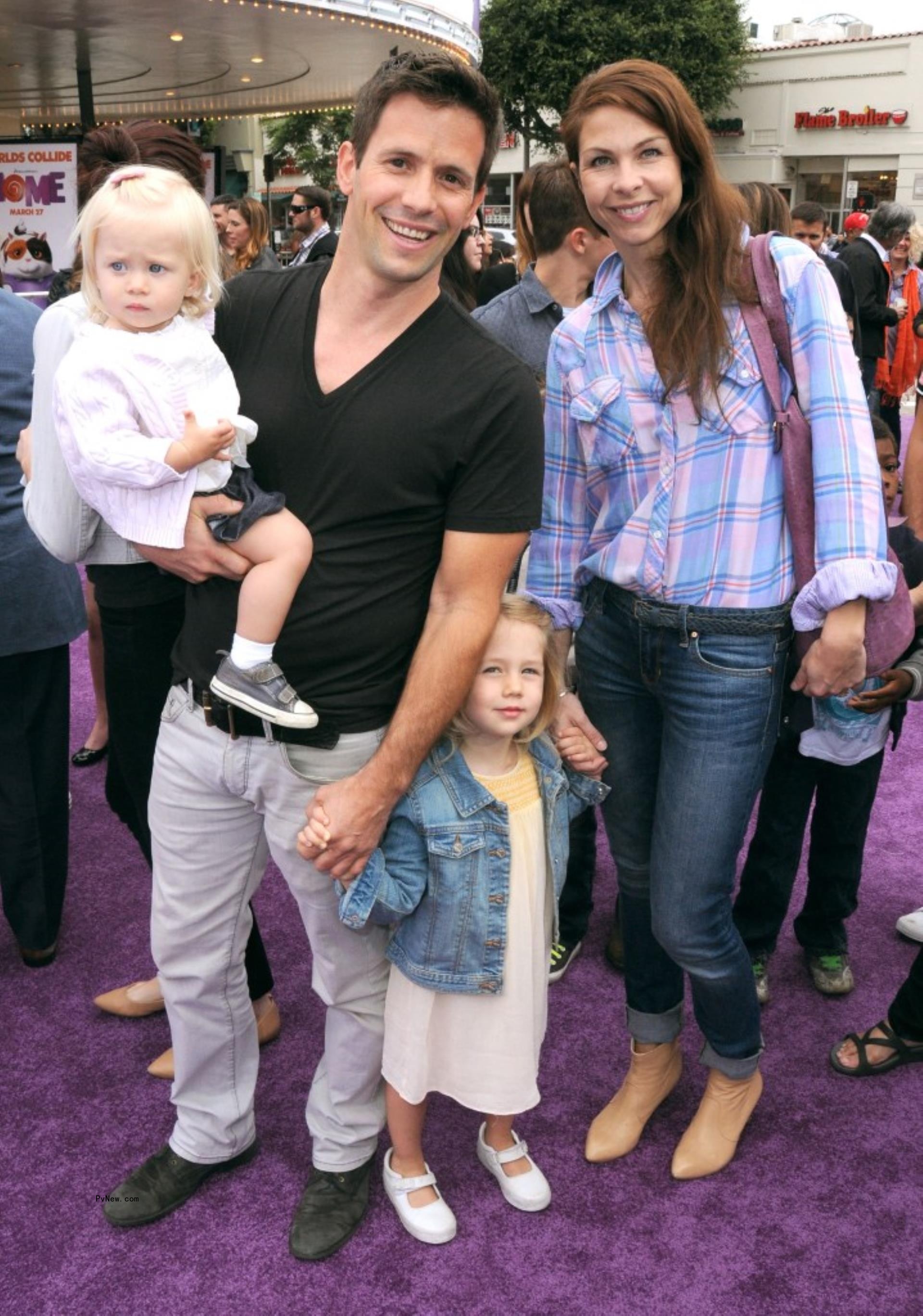 Christian Oliver and his daughters.