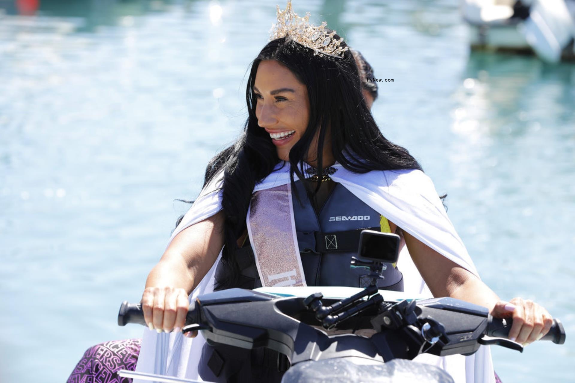 Mo<i></i>nica Garcia on a jet ski