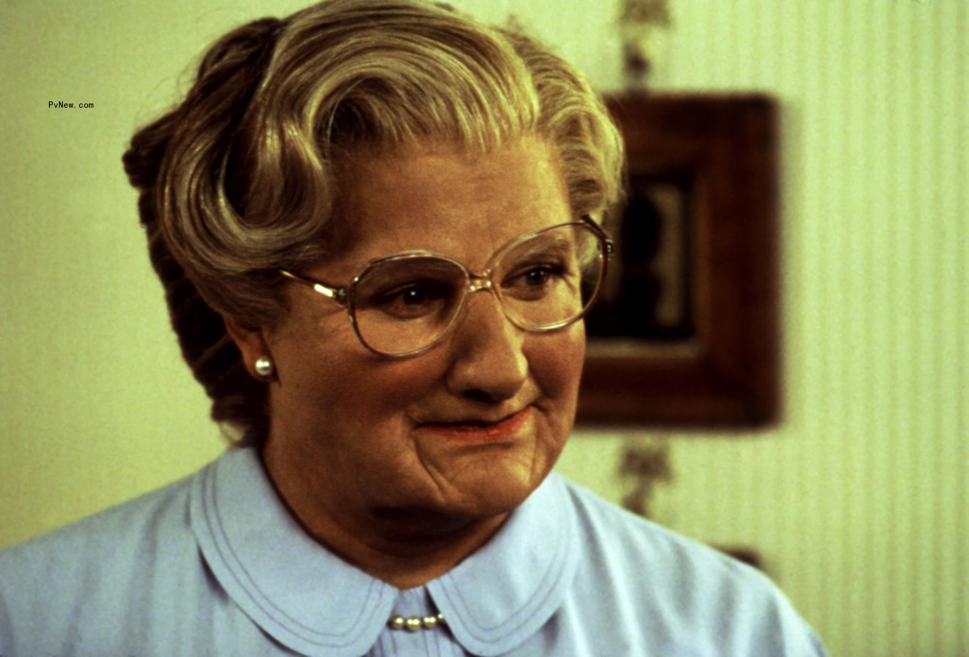 Robin Williams Improvised So Much on ‘Mrs. Doubtfire’ That 2 Million Feet of Film Was Shot; Director Still Has 972 Boxes Full of Outtakes and More