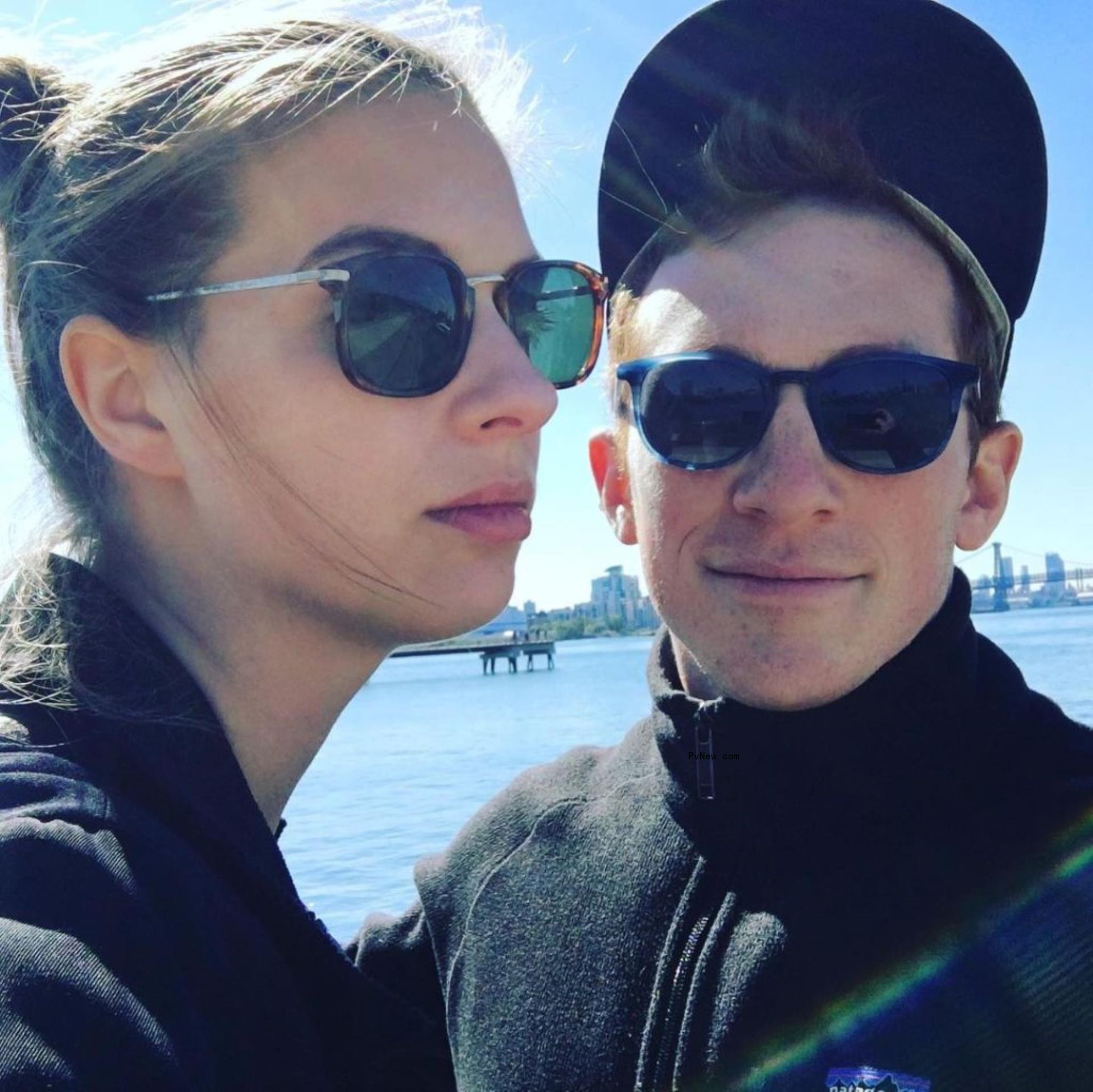 Lilly jay and Ethan slater selfie