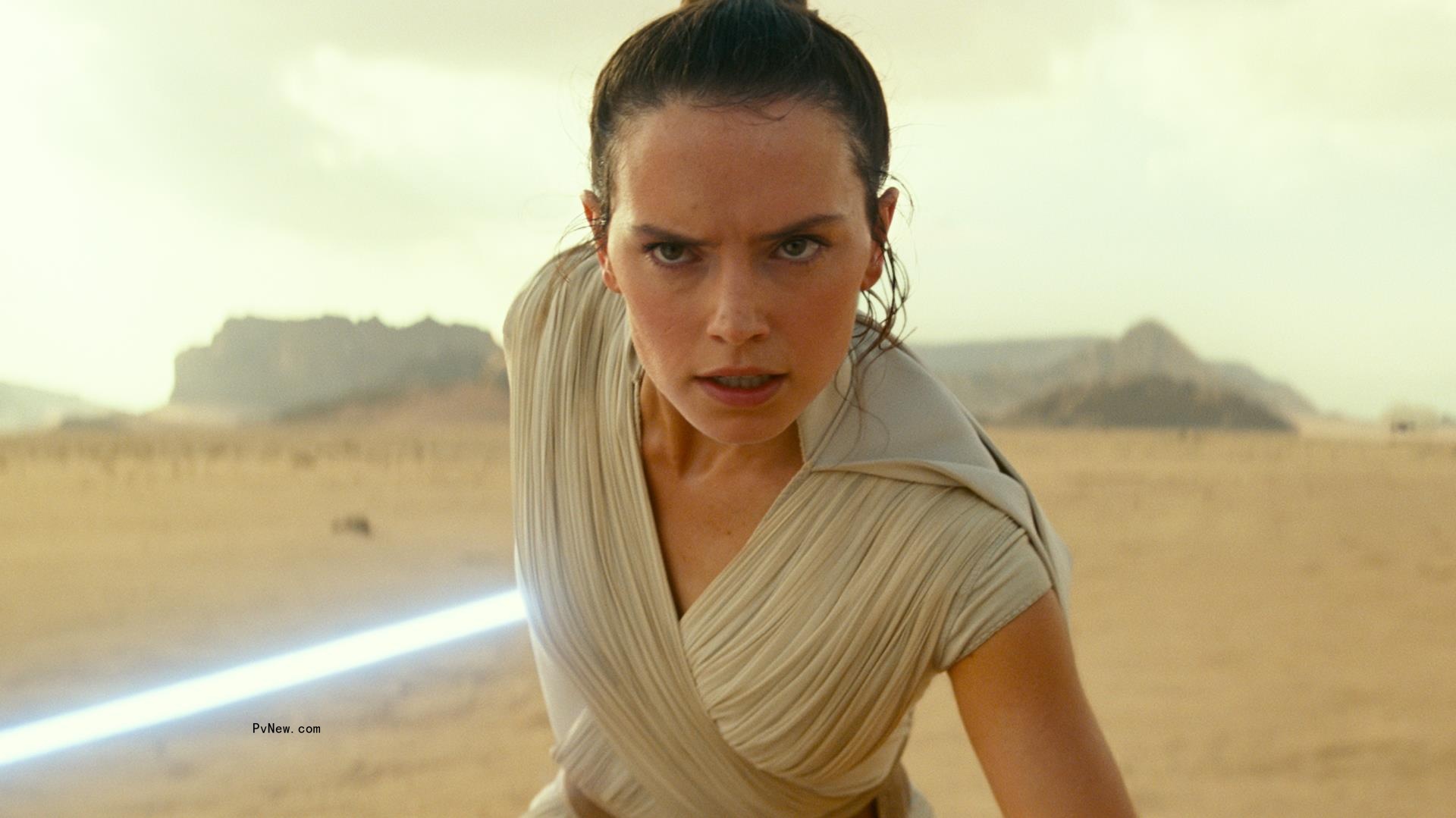 Daisy Ridley Teases New ‘Star Wars’ Film: ‘It’s Not What I Expected’