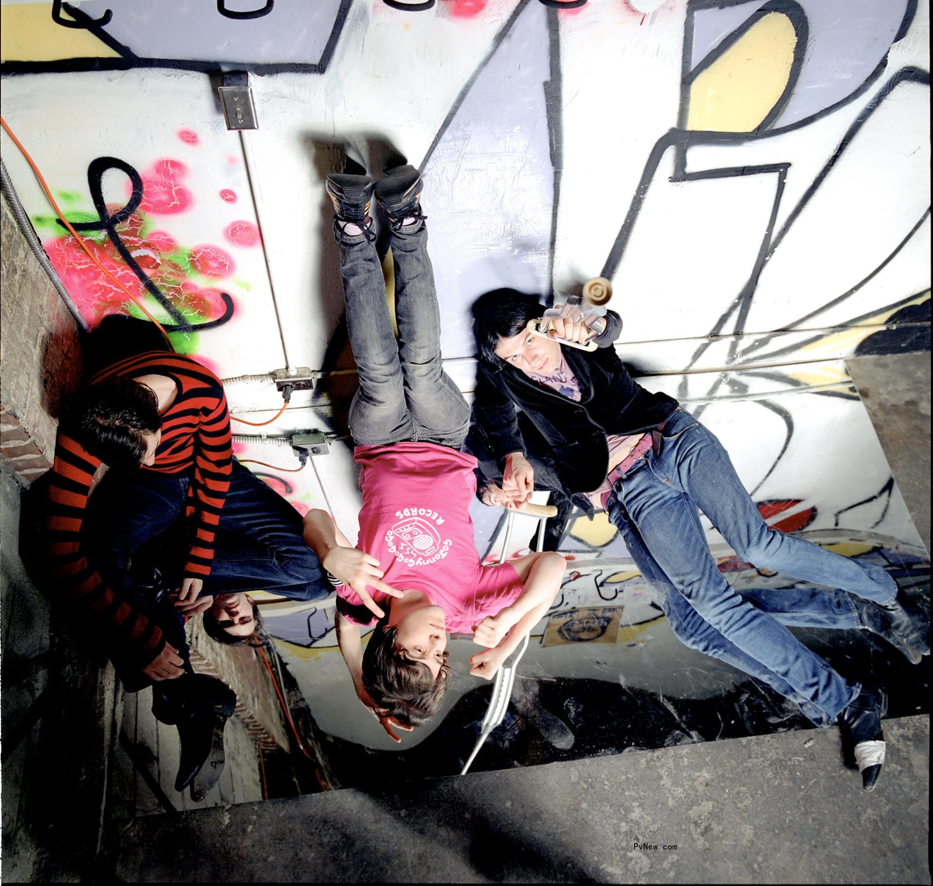 The Strokes, Amy Winehouse, Killers, More Get Star Treatment in Piper Ferguson’s ‘Indie/Seen’ Photo Book